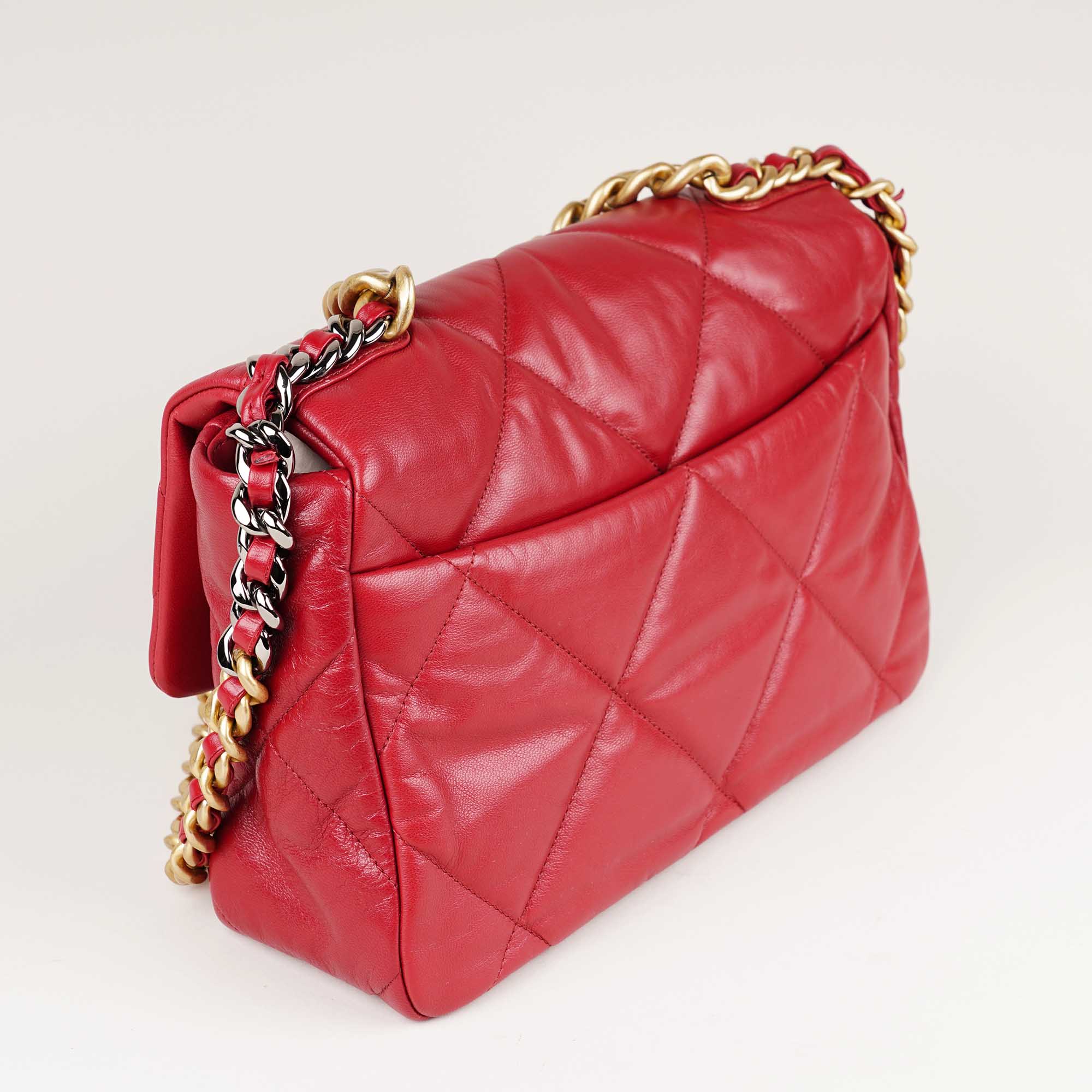 19 Large Flap Bag - CHANEL - Affordable Luxury image