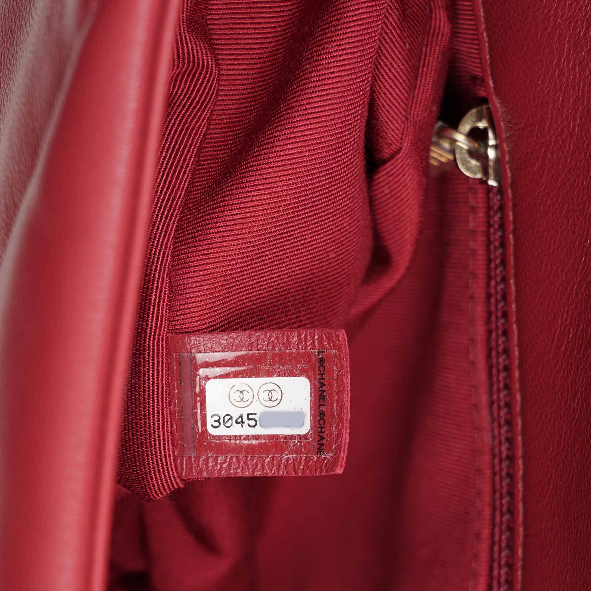 19 Large Flap Bag - CHANEL - Affordable Luxury image