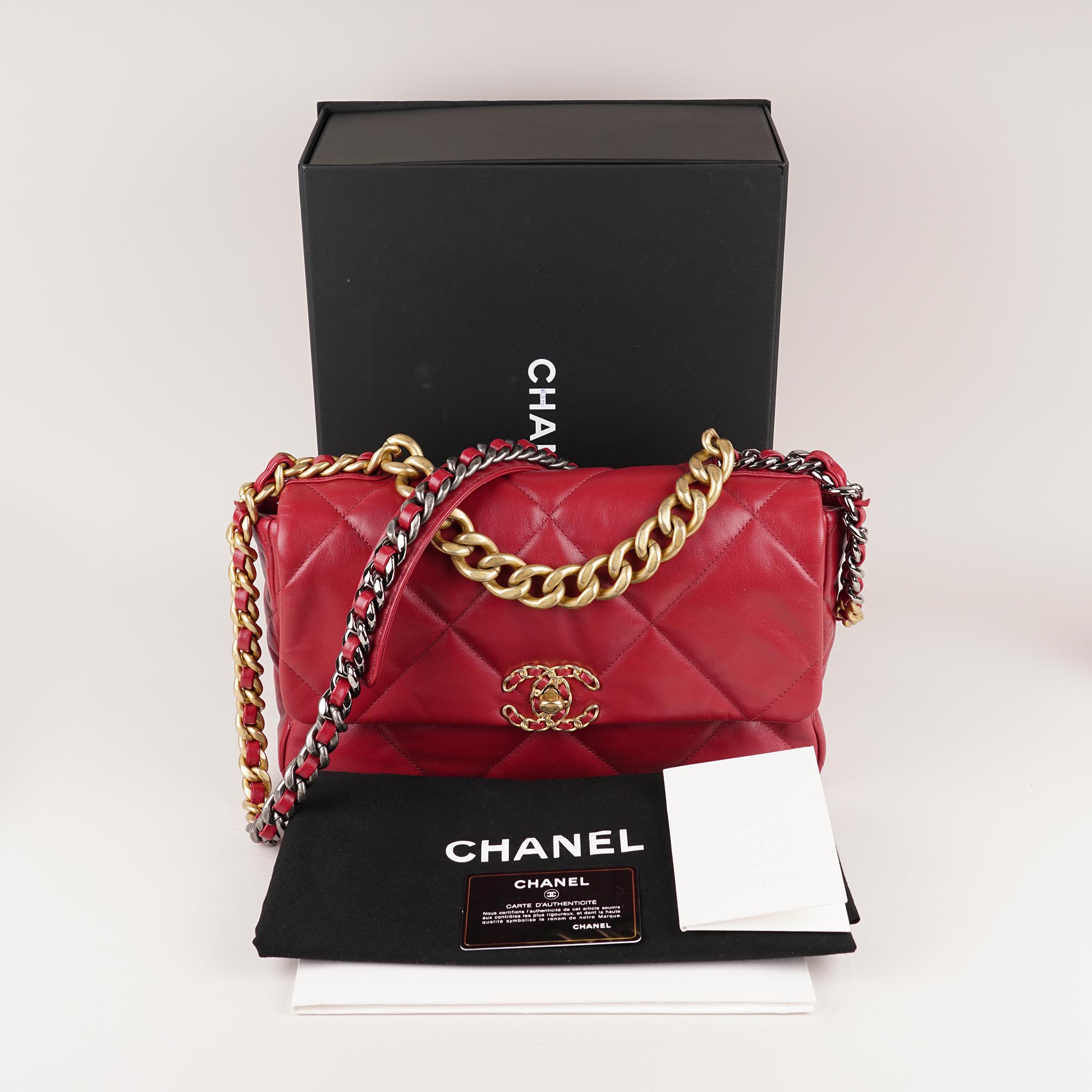 19 Large Flap Bag - CHANEL - Affordable Luxury image