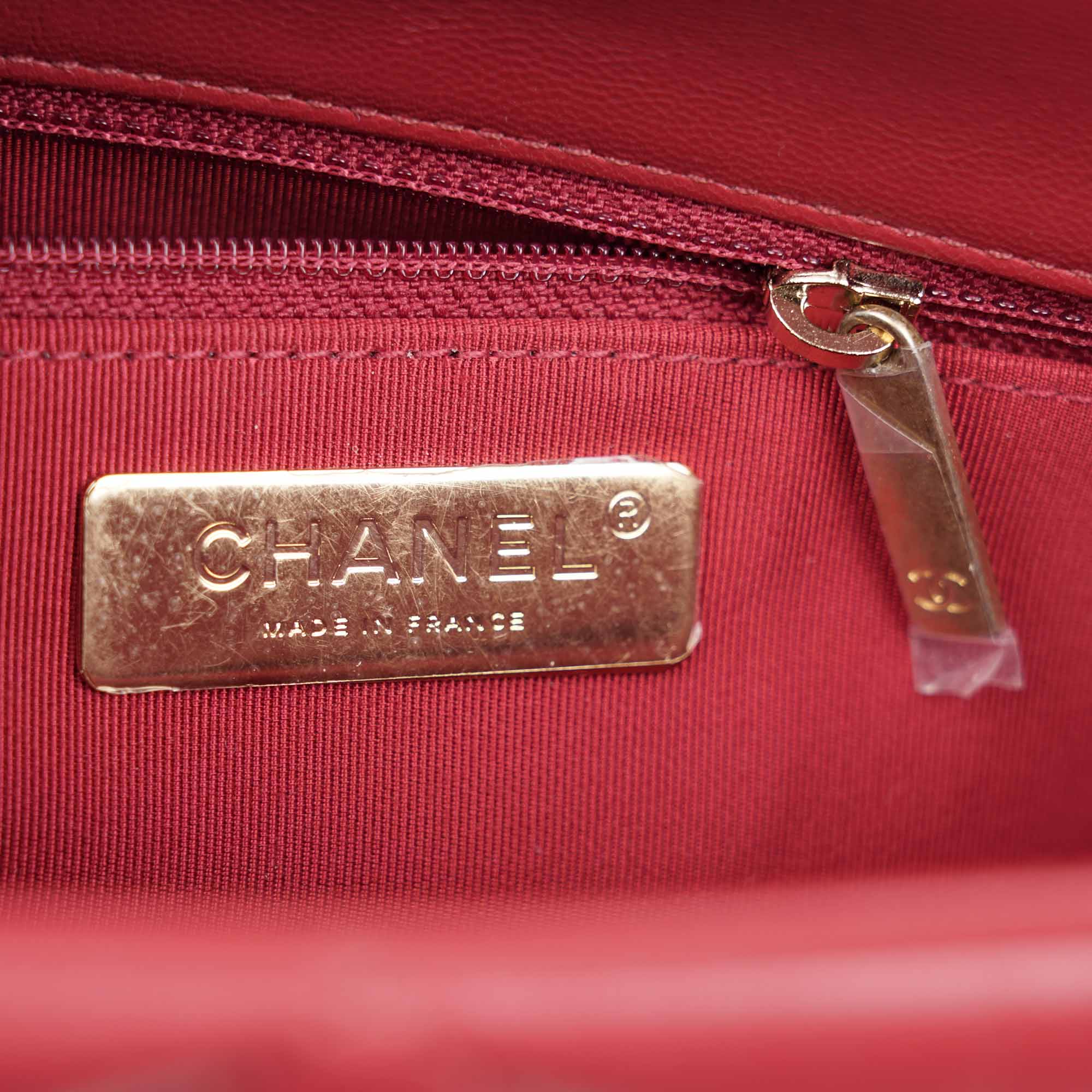 19 Large Flap Bag - CHANEL - Affordable Luxury image