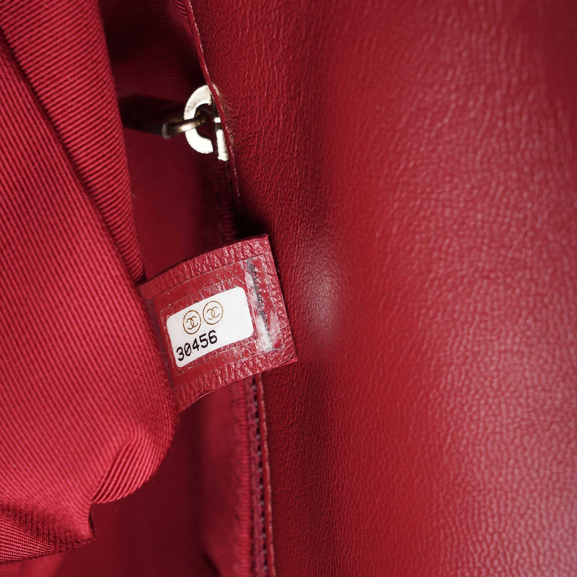 19 Large Flap Bag - CHANEL - Affordable Luxury image