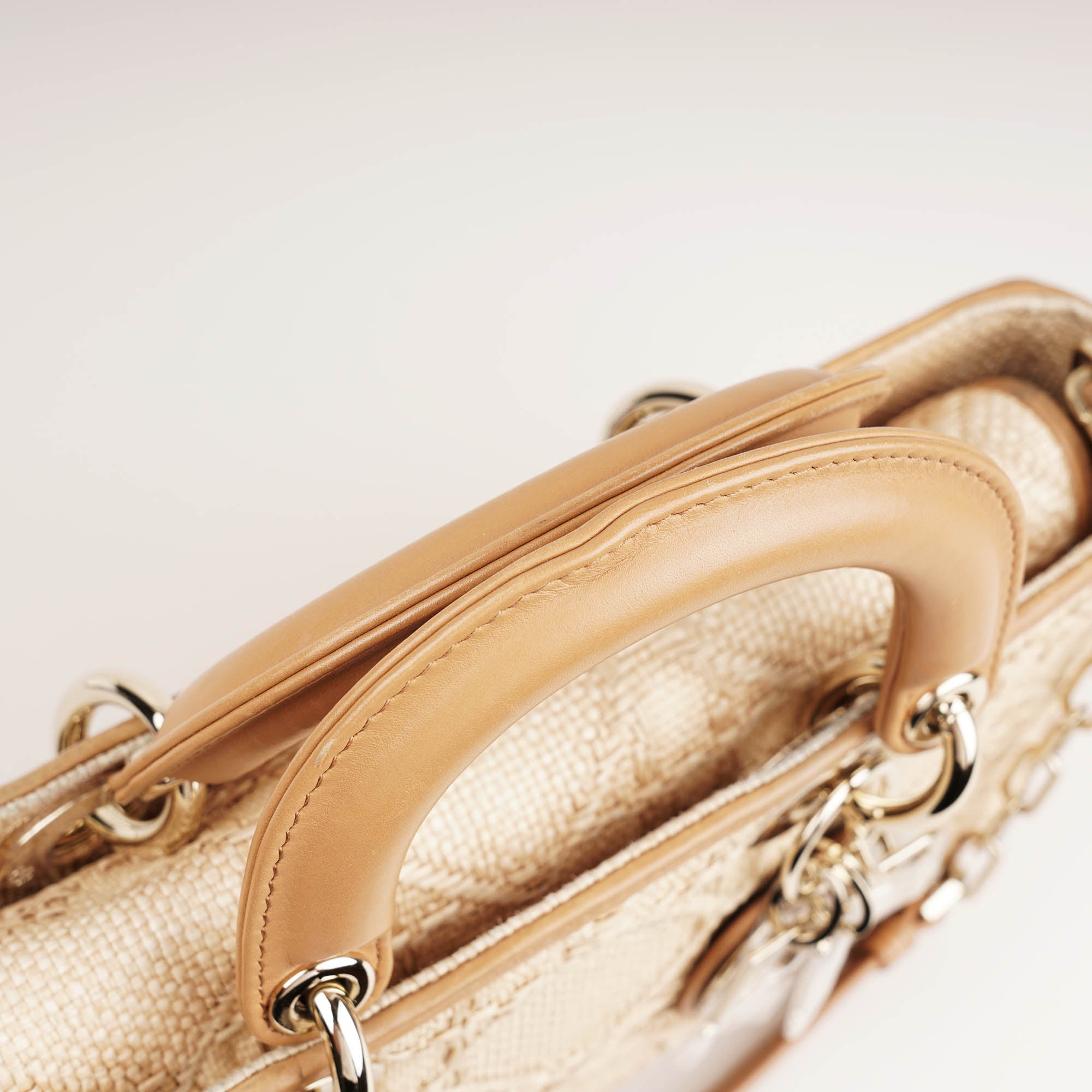 Medium D-Joy Top Handle image