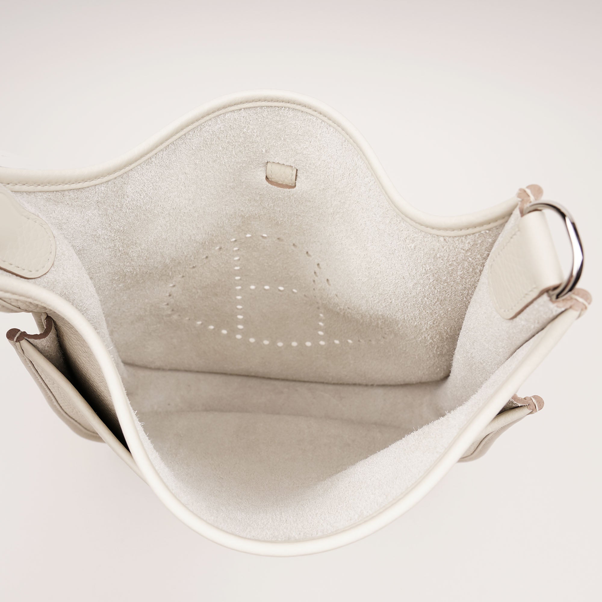 Evelyne III 29 Shoulder Bag image