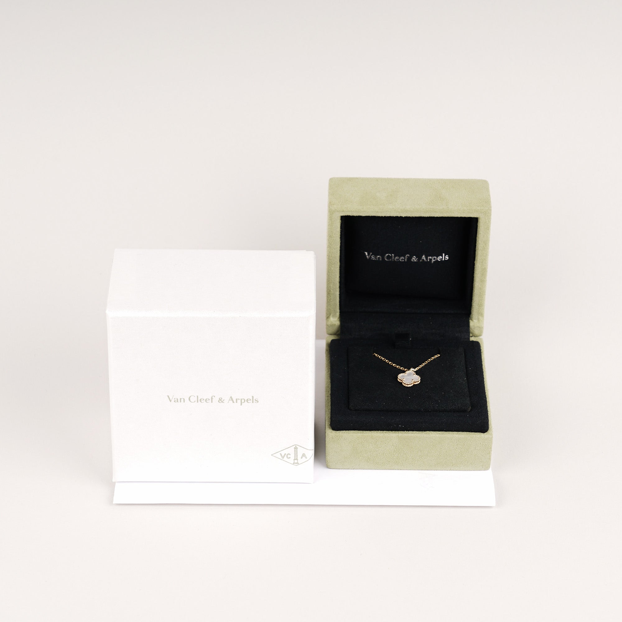Sweet Alhambra Pendant Necklace image