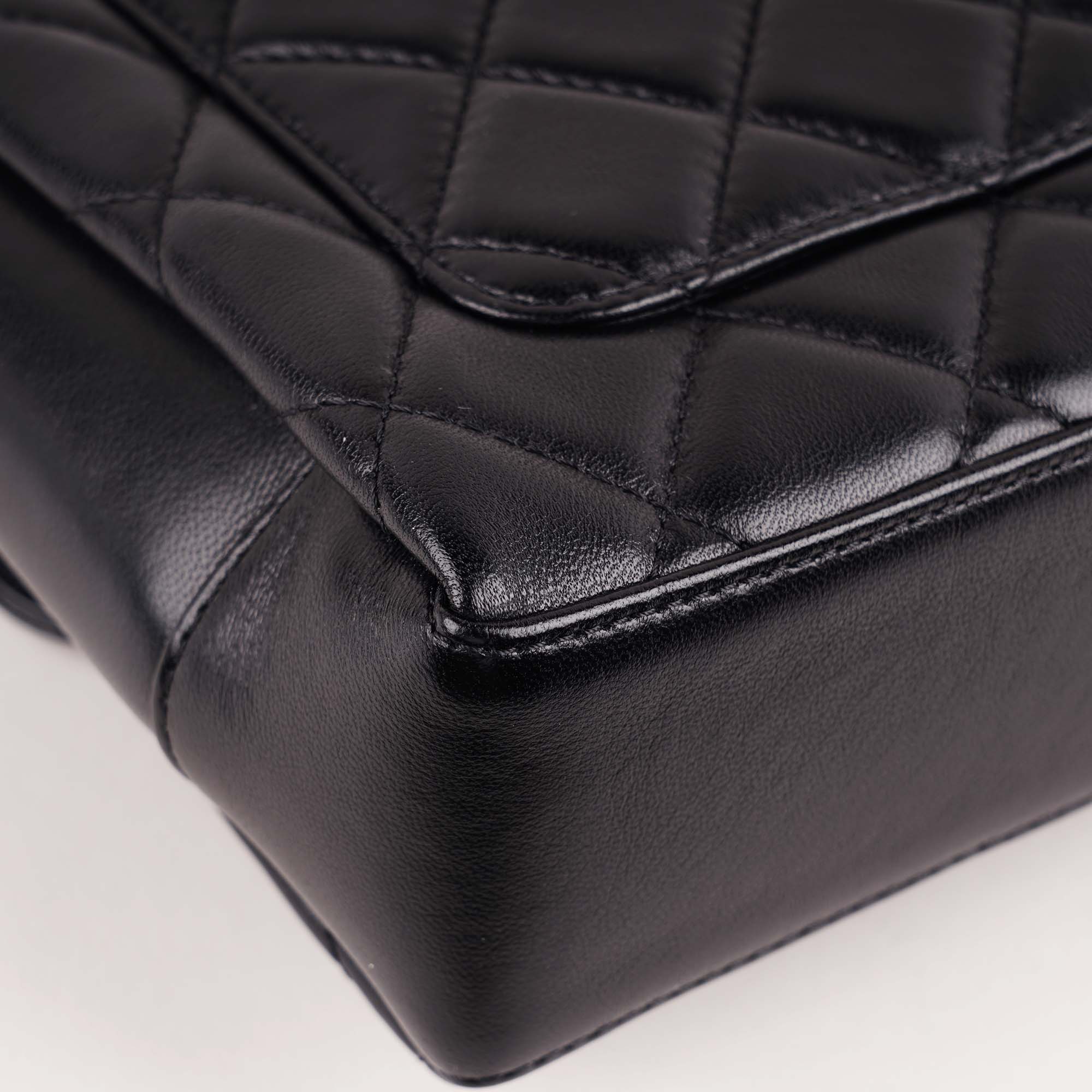 Flap with Top Handle image