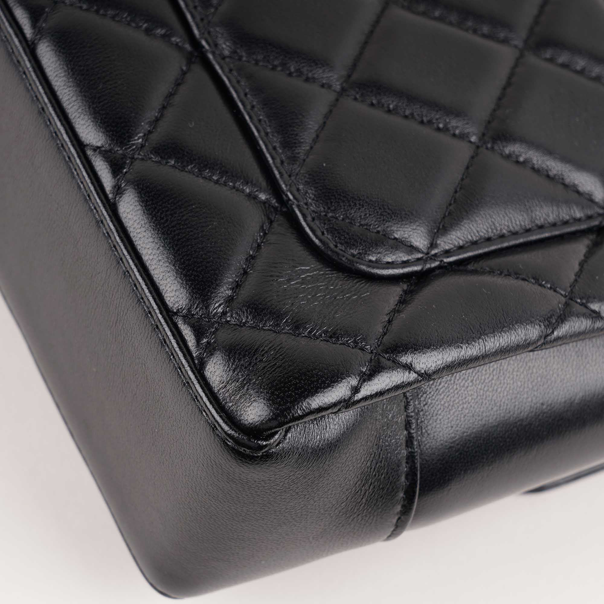 Flap with Top Handle image