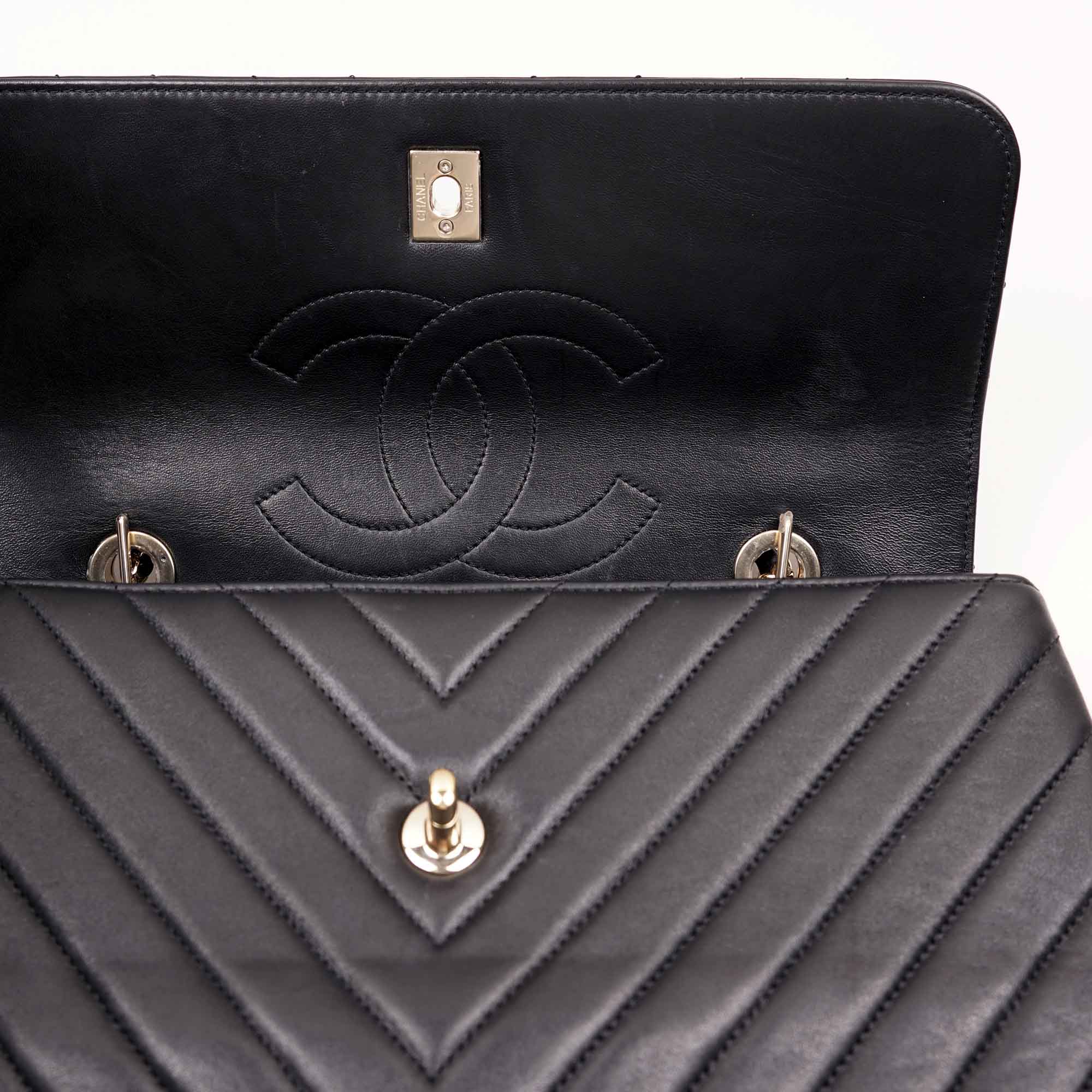 Medium Trendy Top Handle image