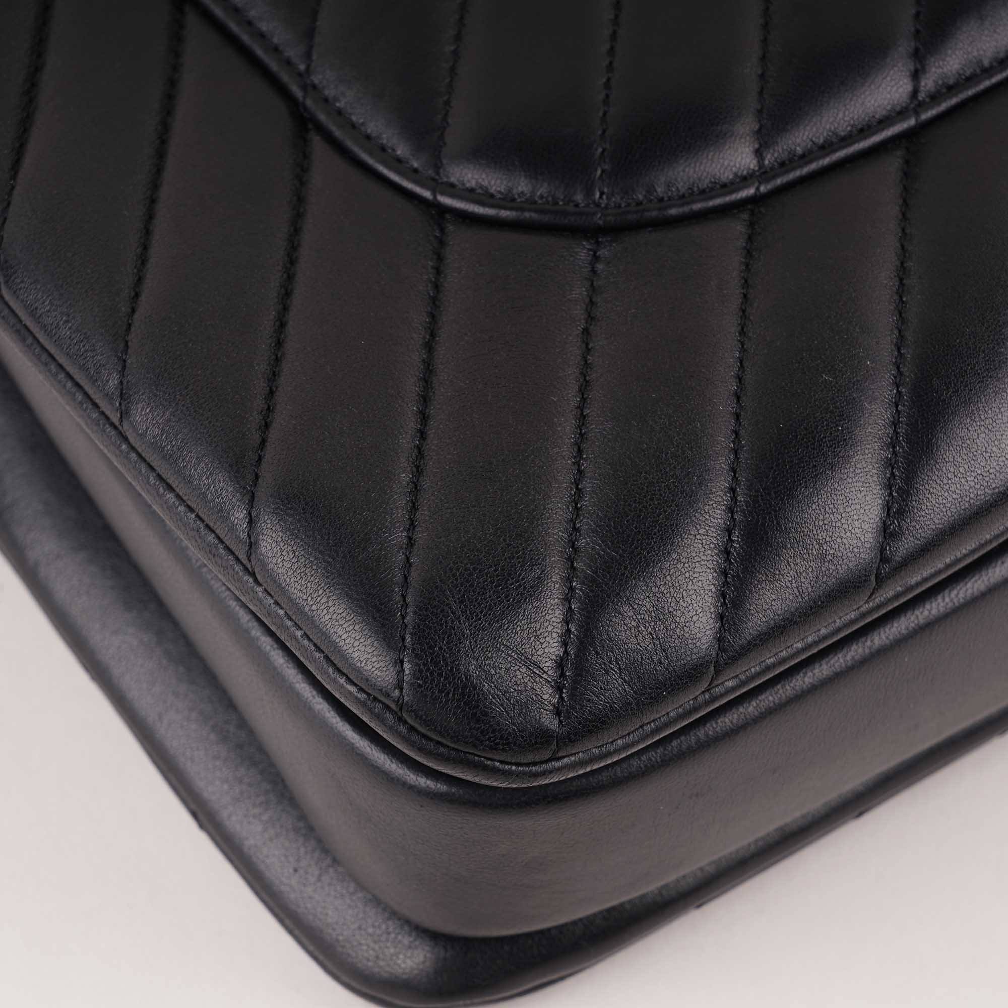 Medium Trendy Top Handle image