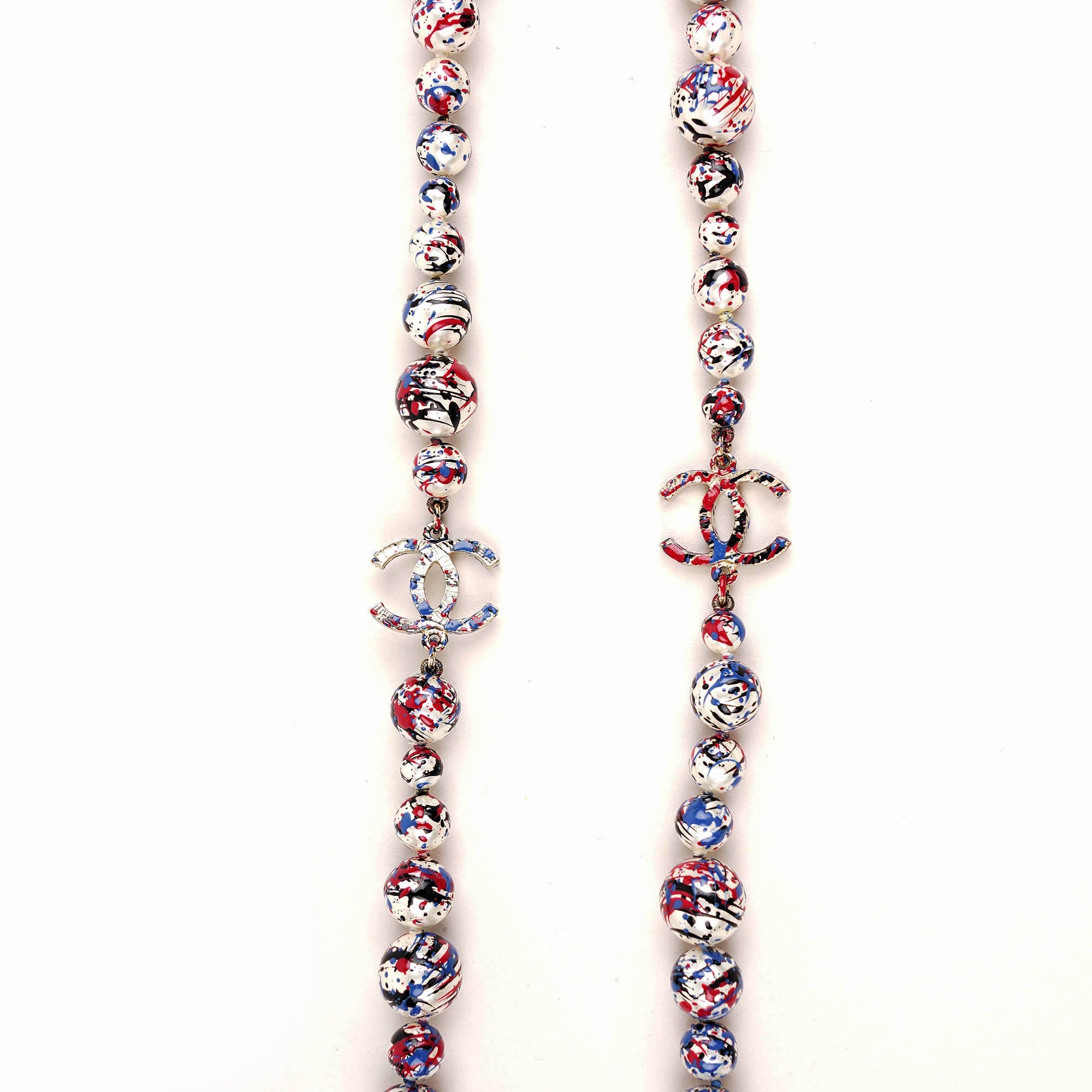 CC Paint Splatter Pearl Necklace - CHANEL - Affordable Luxury image