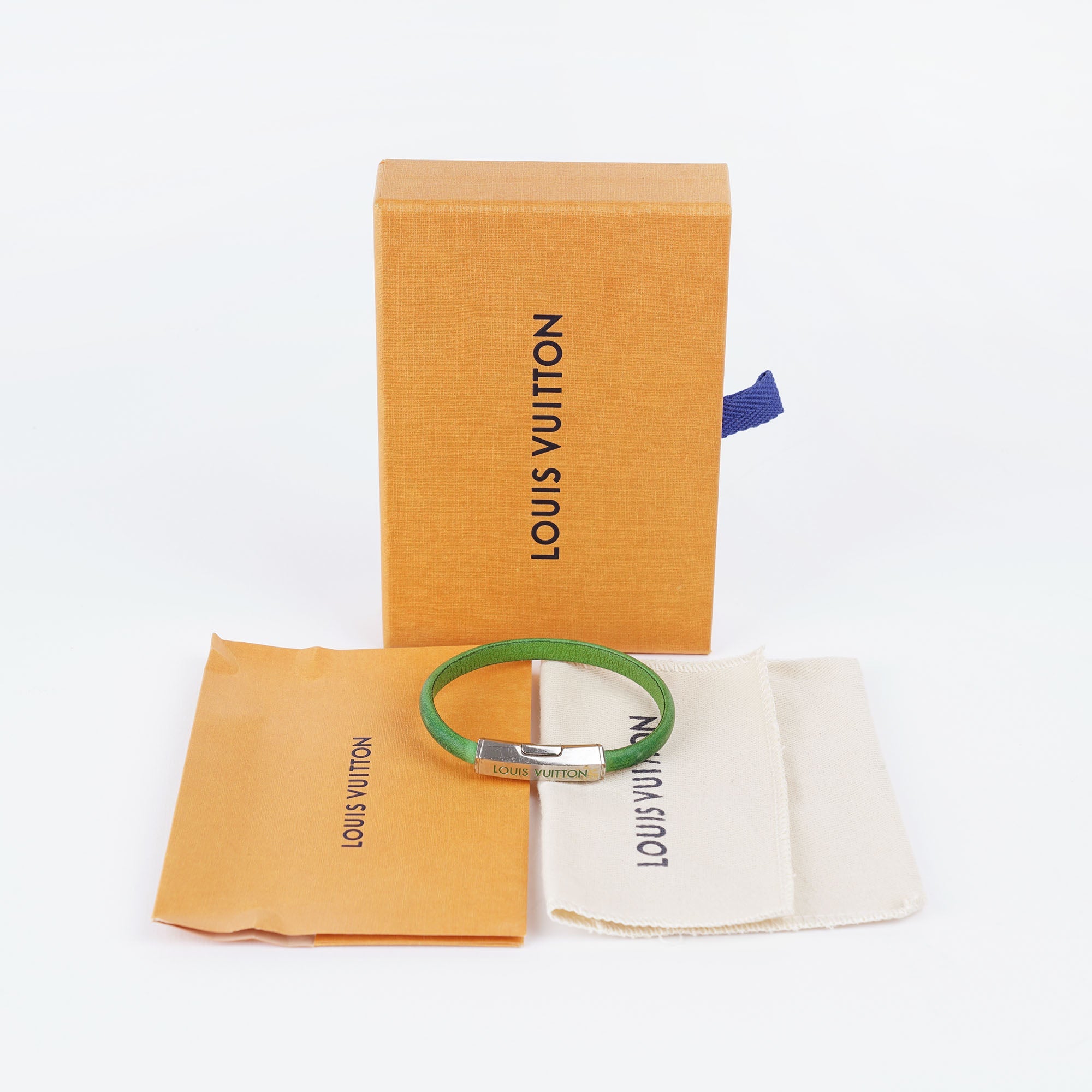 Clip It Bracelet - LOUIS VUITTON - Affordable Luxury image