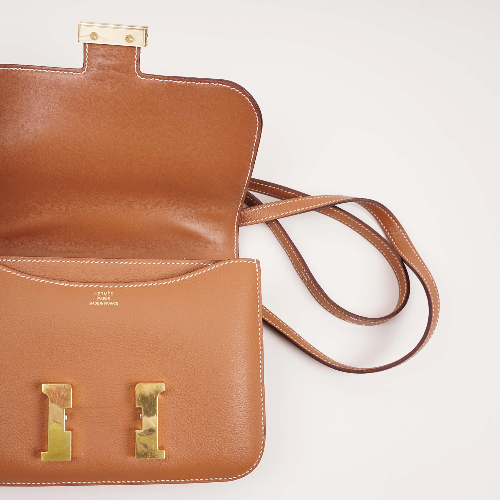 Constance 18 Shoulder Bag - HERMÈS - Affordable Luxury image