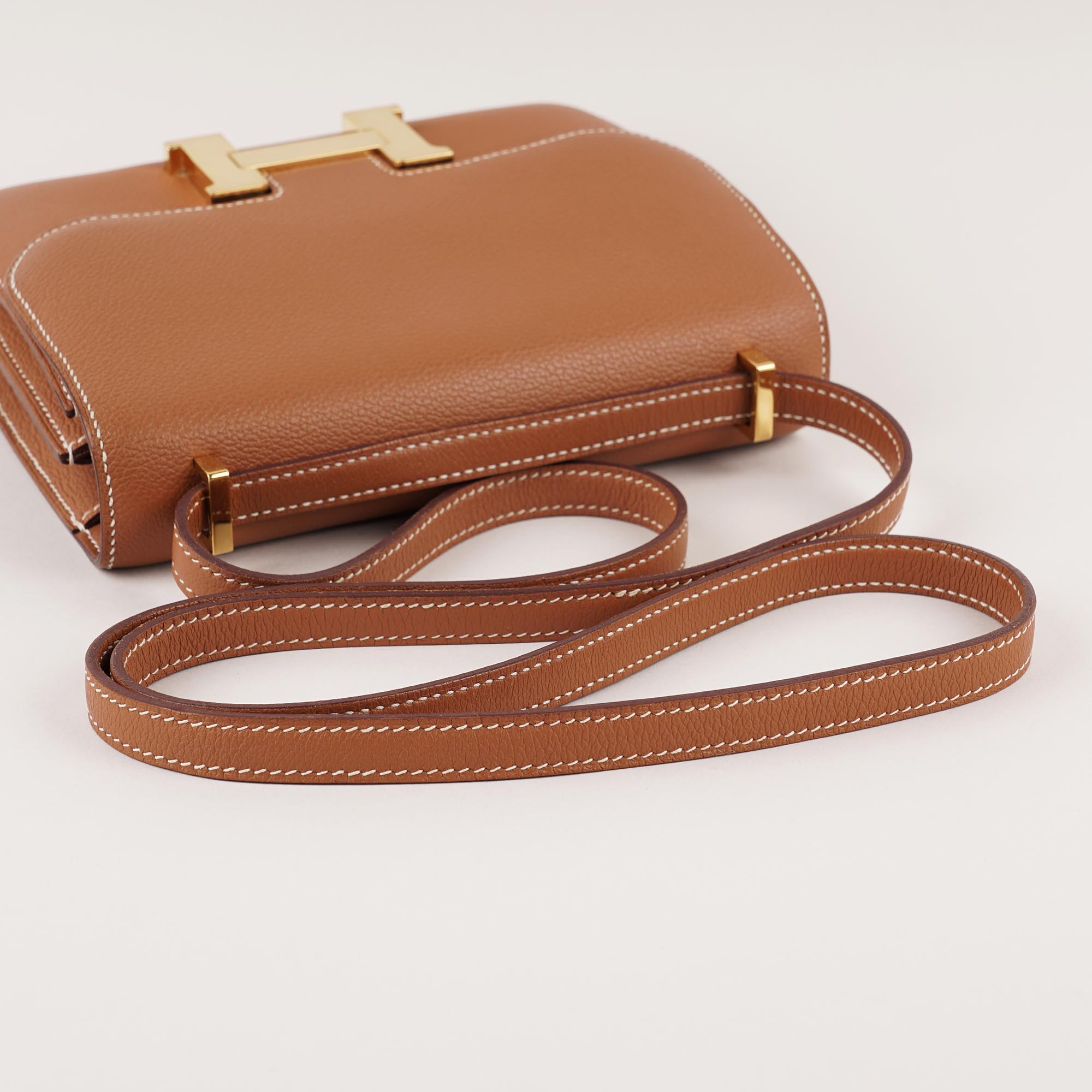 Constance 18 Shoulder Bag - HERMÈS - Affordable Luxury image