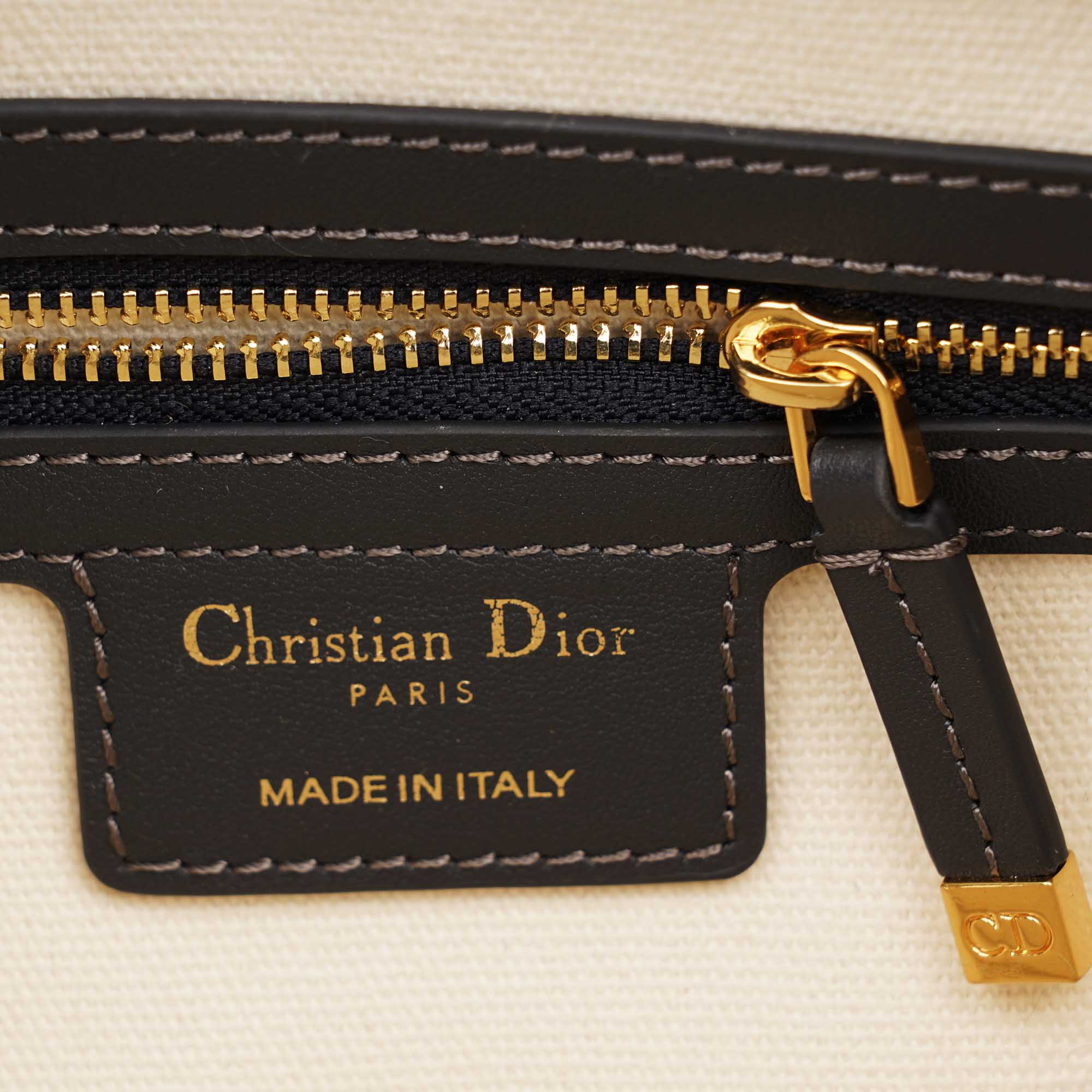 D - Vibe Bowling Bag - CHRISTIAN DIOR - Affordable Luxury image