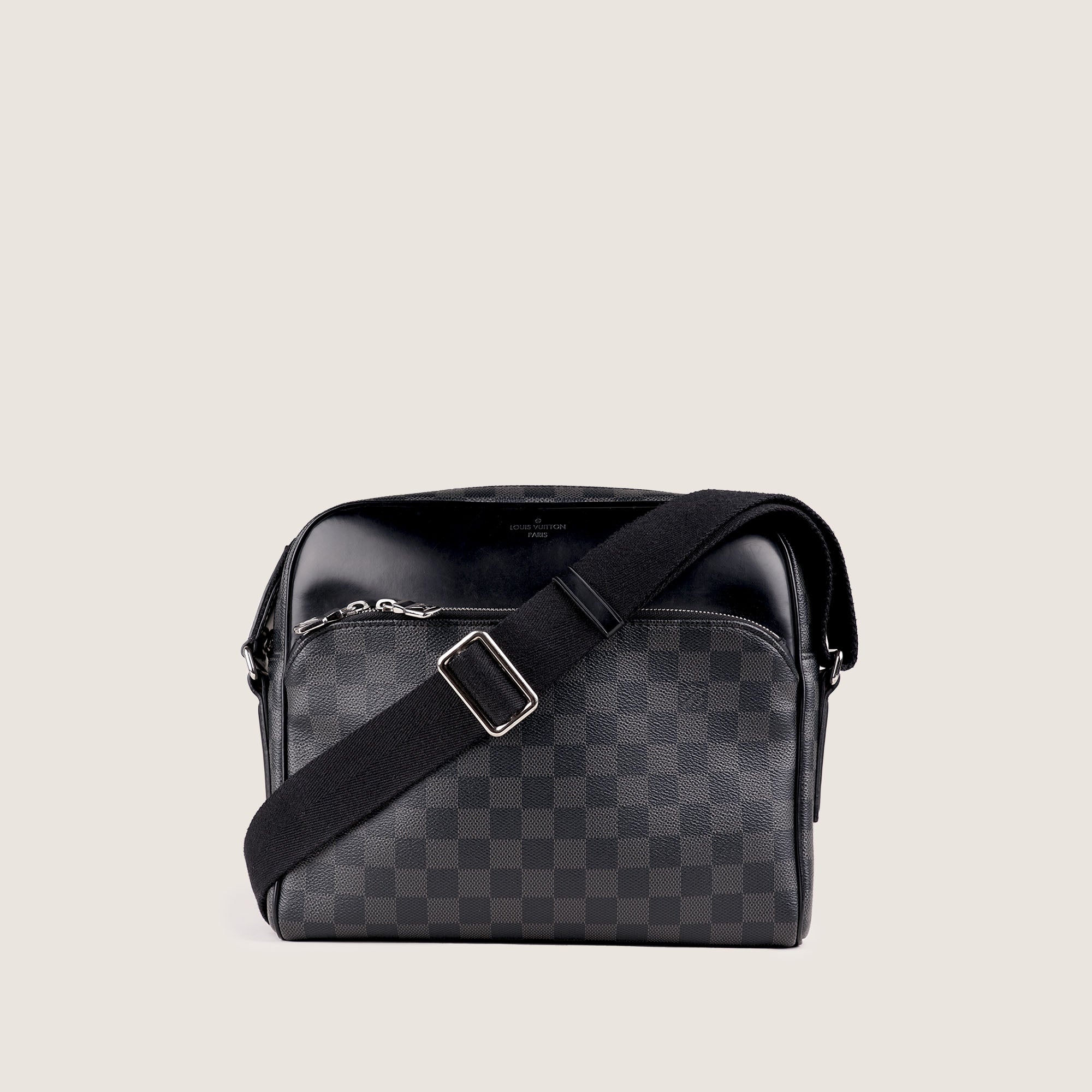 Daytona Reporter PM Messenger - LOUIS VUITTON - Affordable Luxury