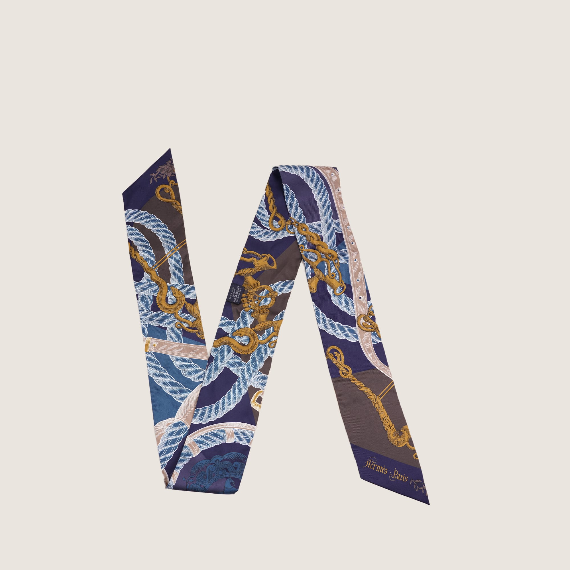 Della Cavalleria Maxi Silk Twilly - HERMÈS - Affordable Luxury