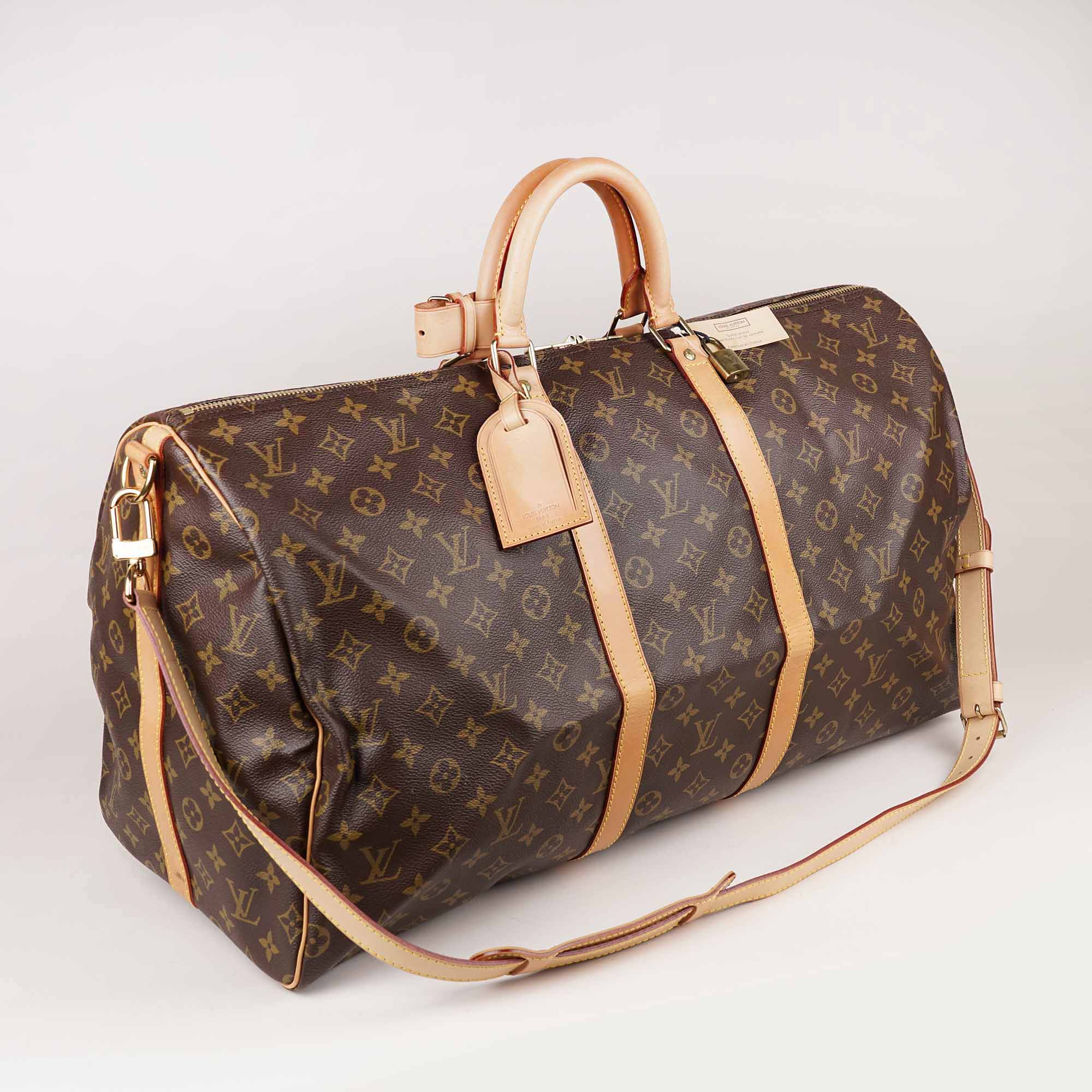 Keepall 55 Bandoulière Bag - LOUIS VUITTON - Affordable Luxury image