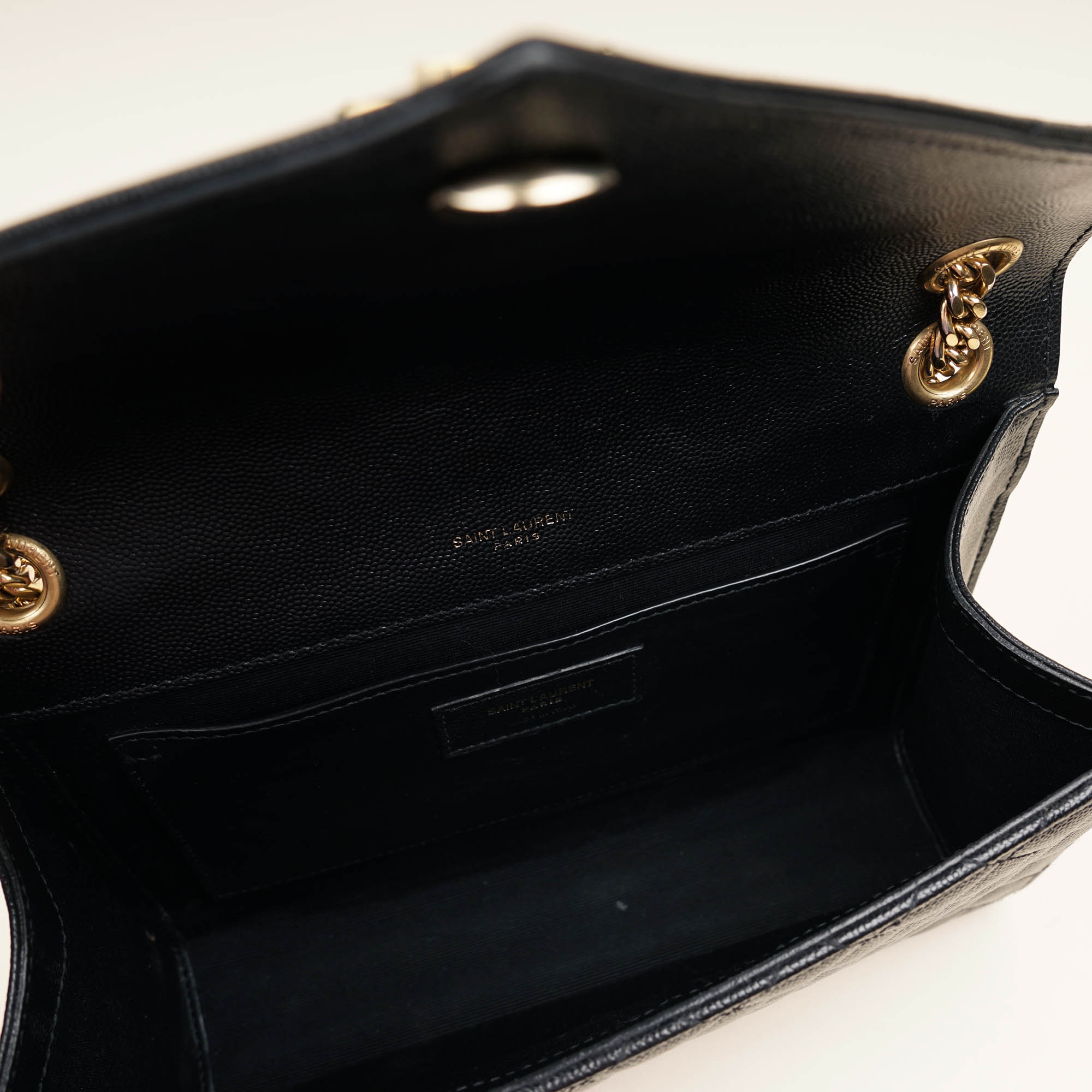Medium Envelope Shoulder Bag - SAINT LAURENT - Affordable Luxury image