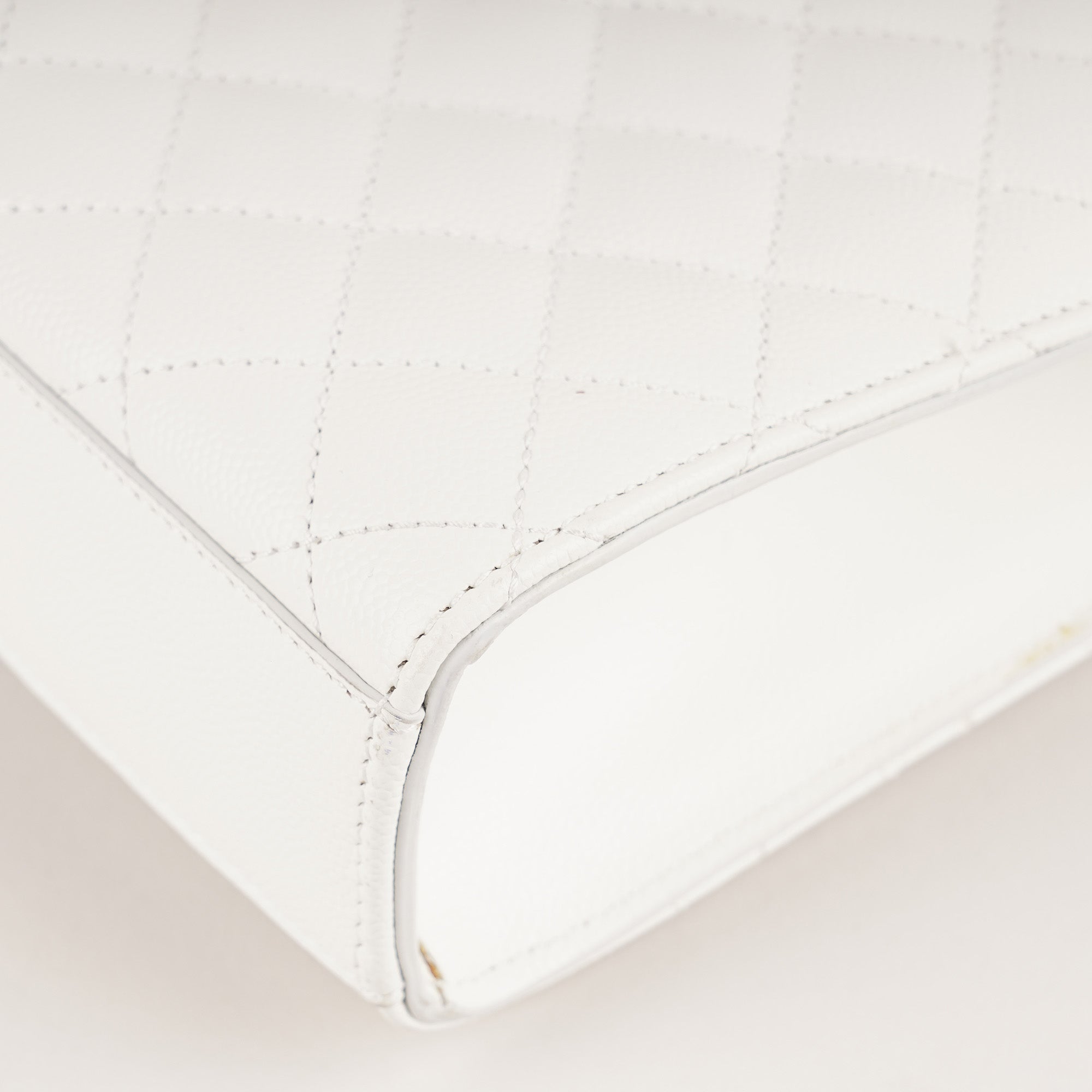 Medium Envelope Shoulder Bag - SAINT LAURENT - Affordable Luxury image