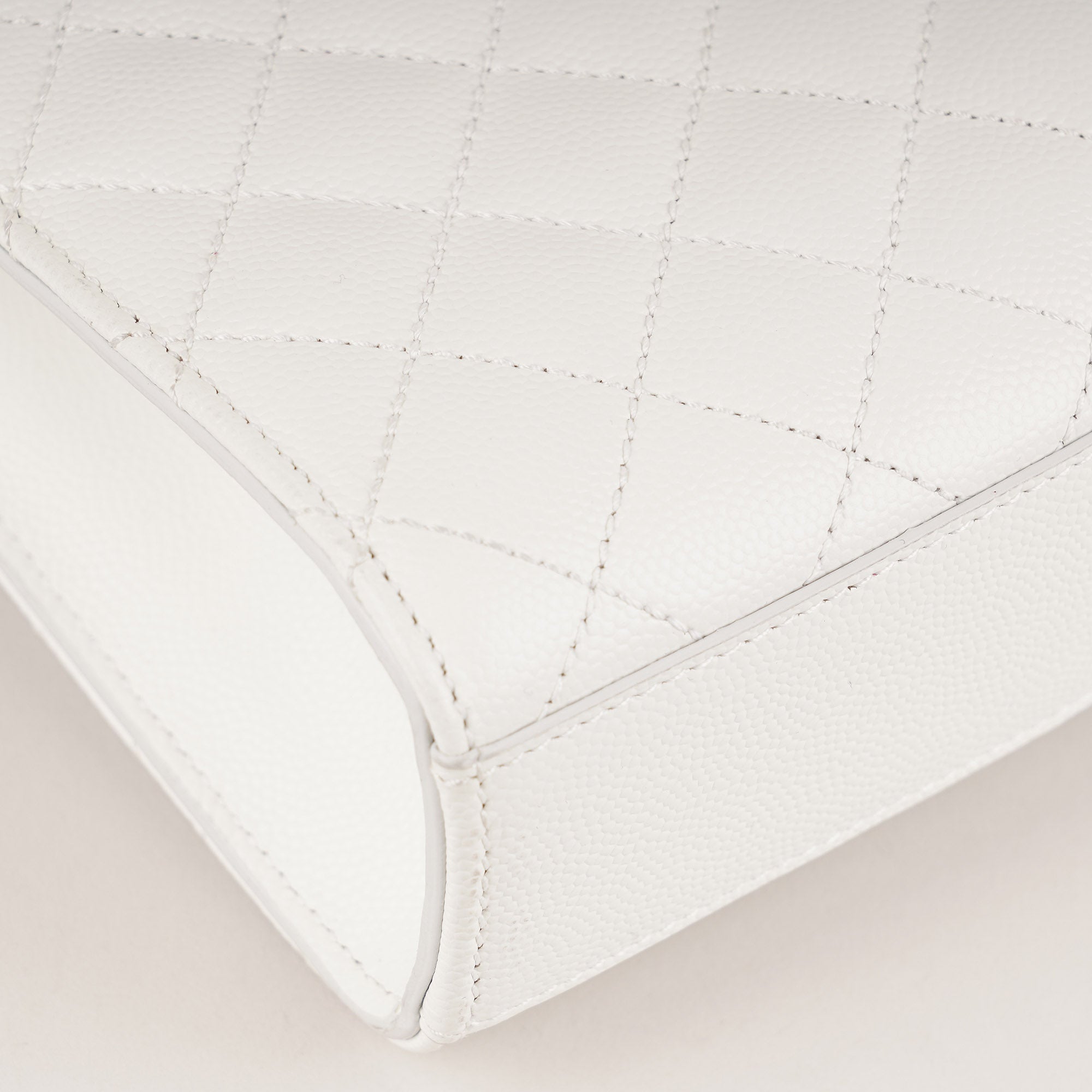 Medium Envelope Shoulder Bag - SAINT LAURENT - Affordable Luxury image