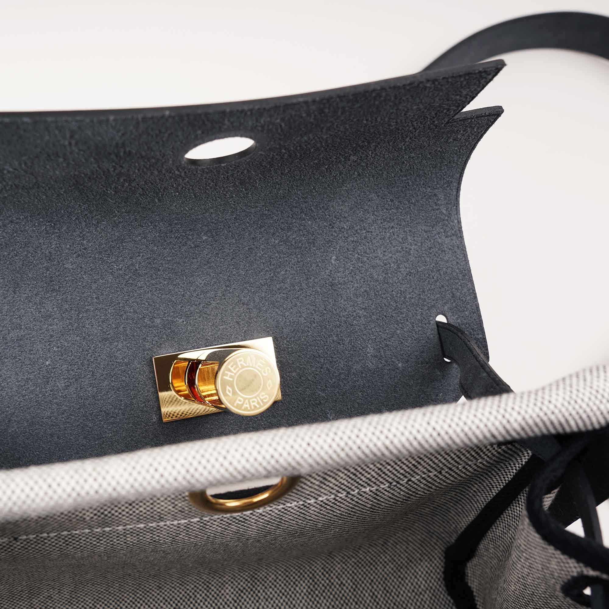 Mini Herbag Zip 20 Black - HERMÈS - Affordable Luxury image