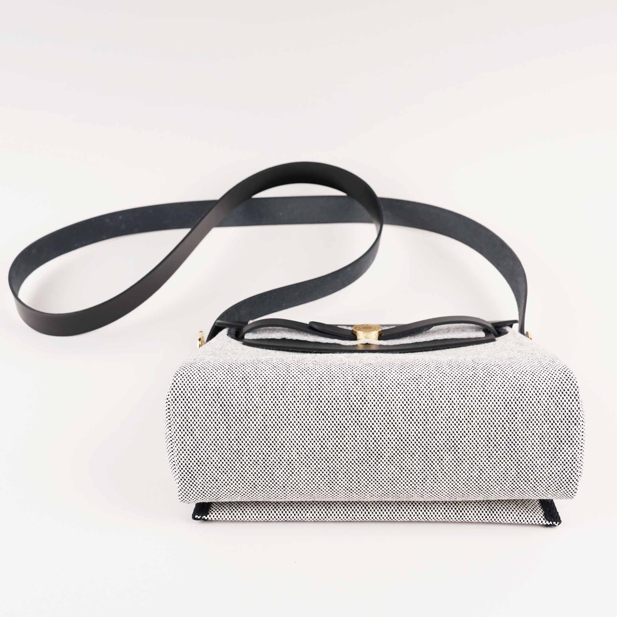 Mini Herbag Zip 20 Black - HERMÈS - Affordable Luxury image