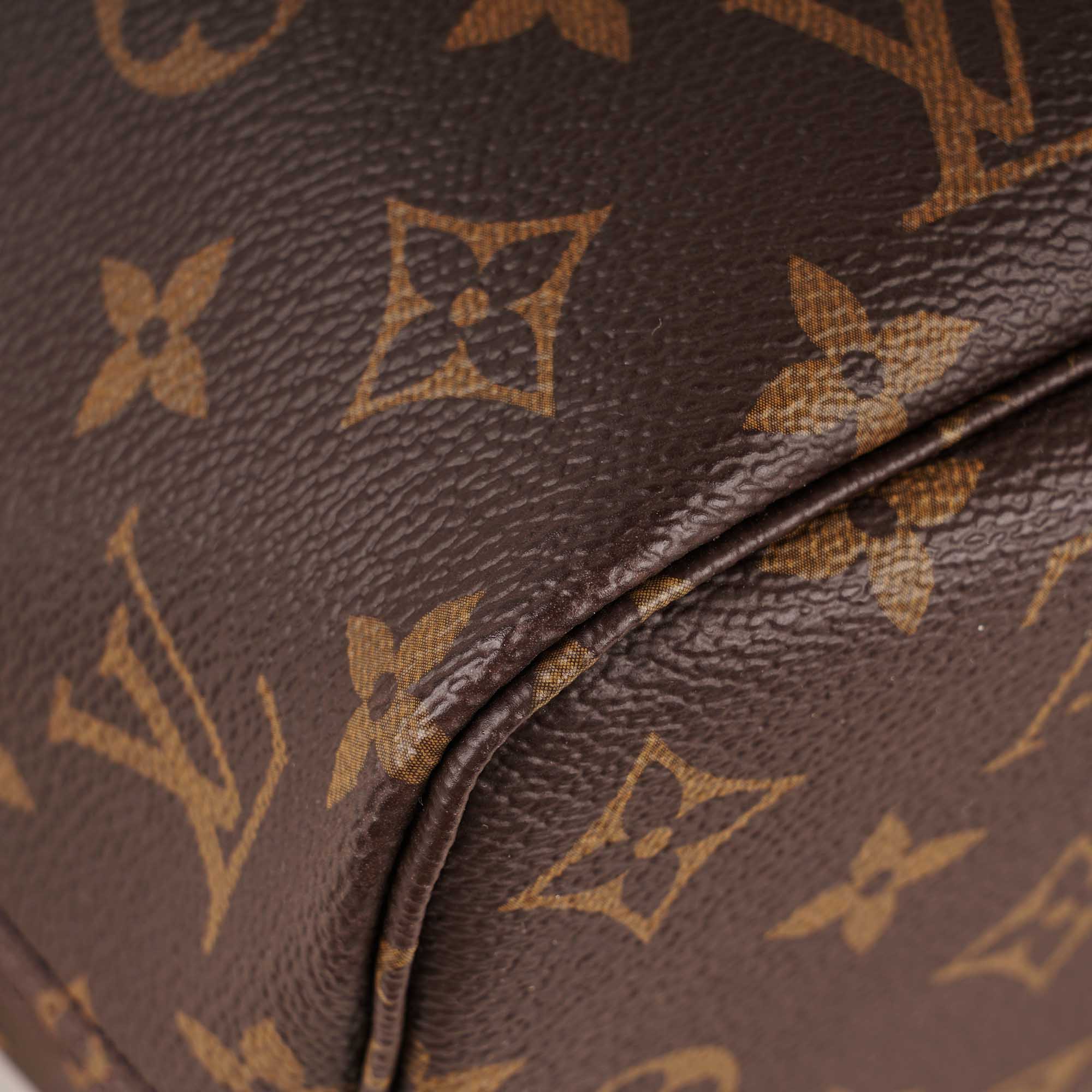 Neverfull PM Tote Bag - LOUIS VUITTON - Affordable Luxury image