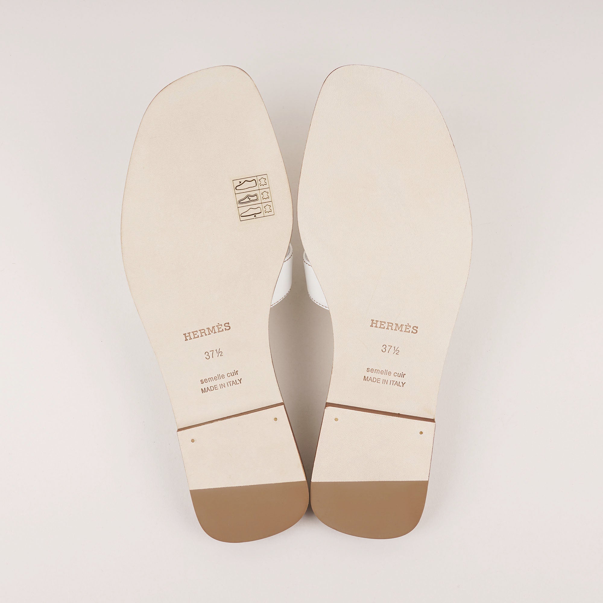 Oran Sandals 37.5 - HERMÈS - Affordable Luxury image