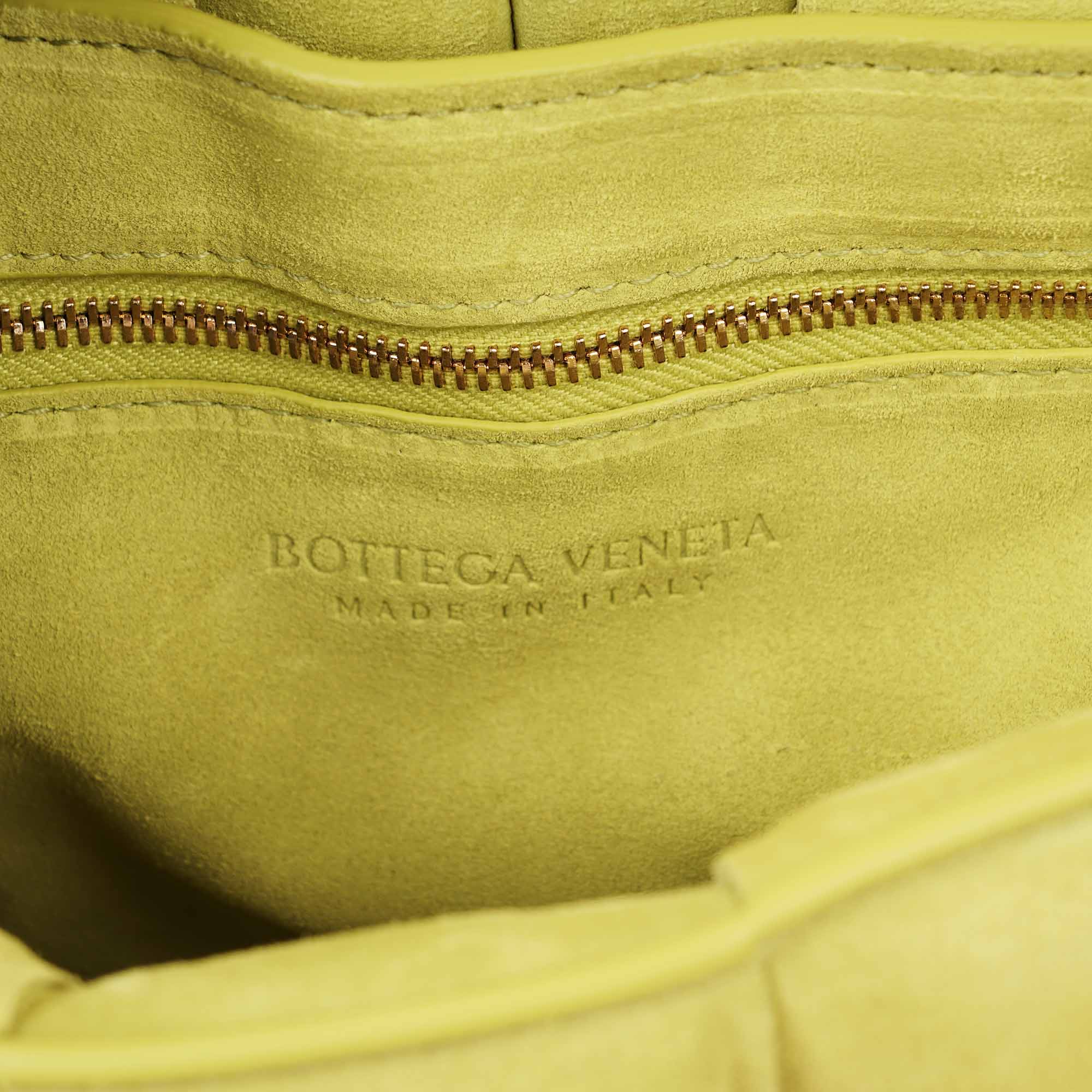 Padded Cassette Shoulder Bag - BOTTEGA VENETA - Affordable Luxury image