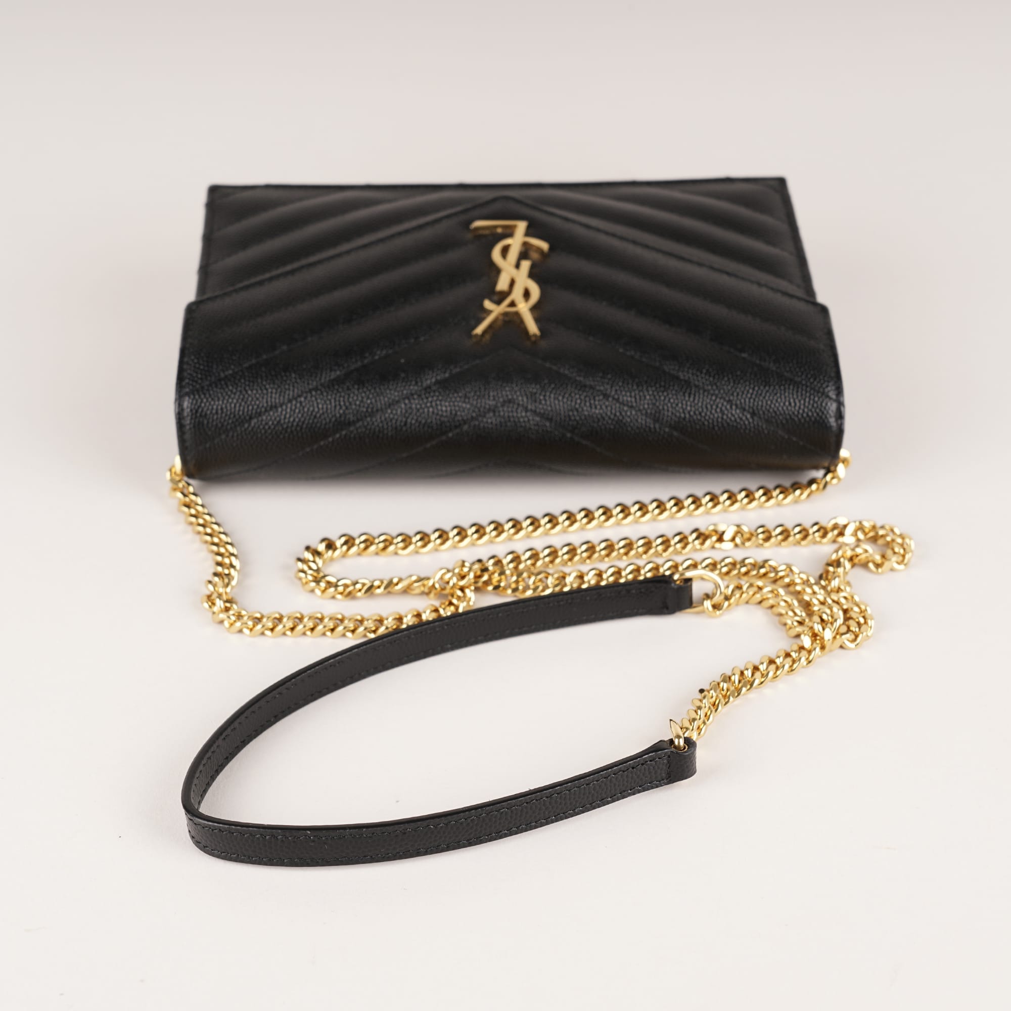 Small Cassandre Chain Wallet - SAINT LAURENT - Affordable Luxury image