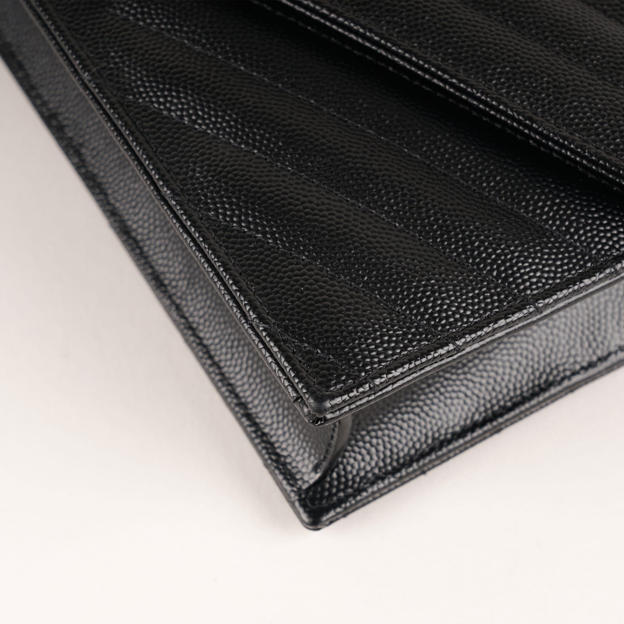 Small Cassandre Chain Wallet - SAINT LAURENT - Affordable Luxury image