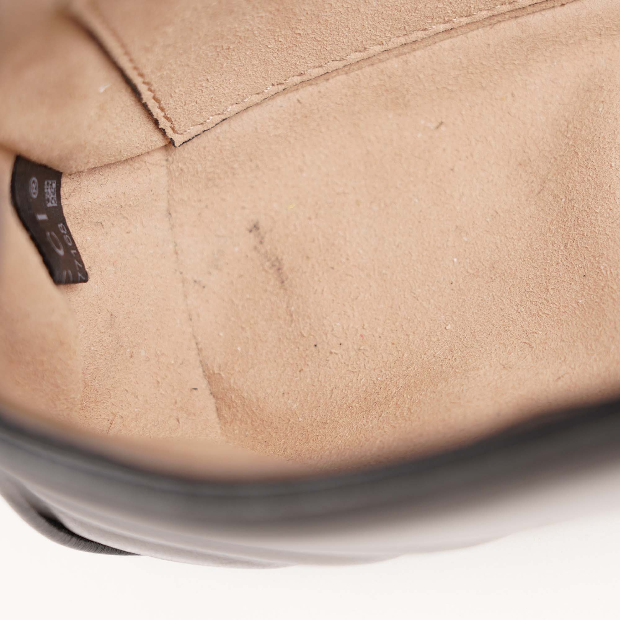 Small Marmont Shoulder Bag - GUCCI - Affordable Luxury image
