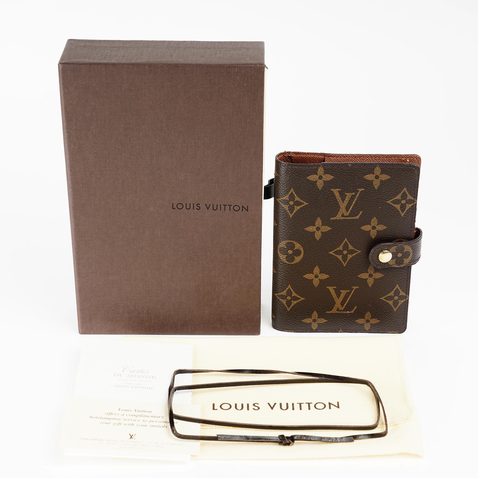 Small Ring Agenda Cover - LOUIS VUITTON - Affordable Luxury image