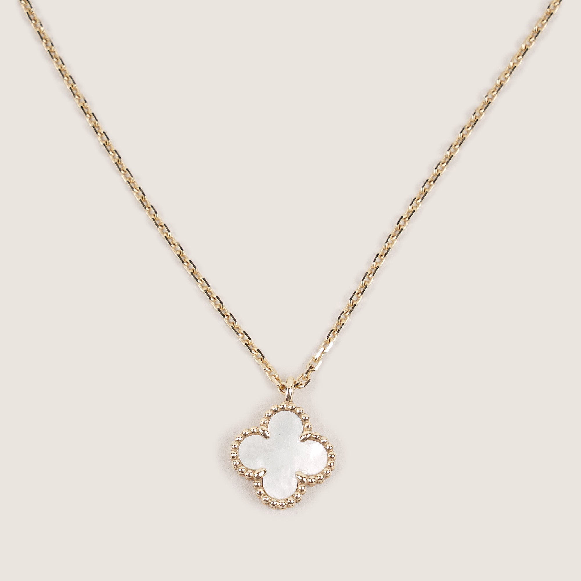 Sweet Alhambra Pendant Necklace - VAN CLEEF & ARPELS - Affordable Luxury