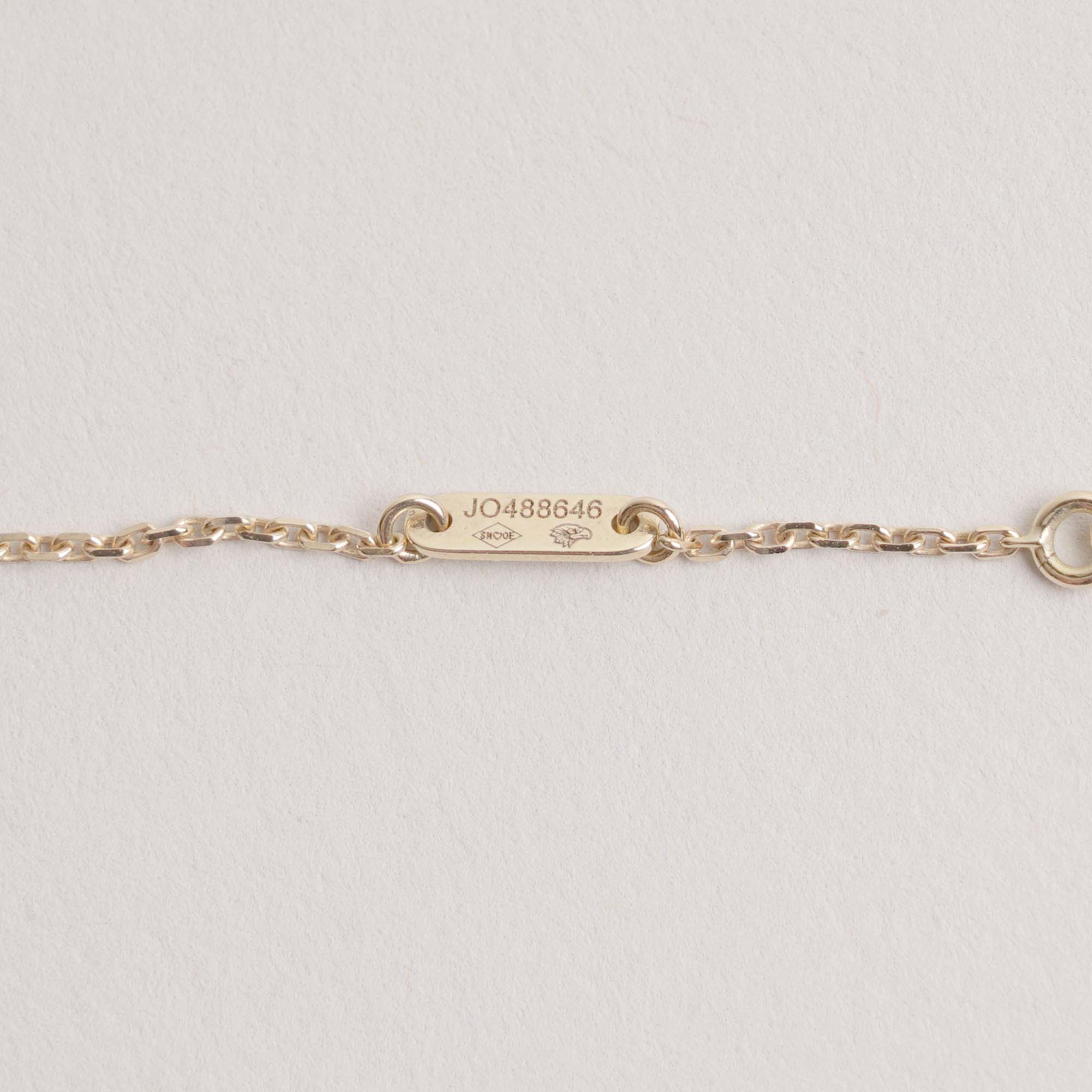 Sweet Alhambra Pendant Necklace - VAN CLEEF & ARPELS - Affordable Luxury image