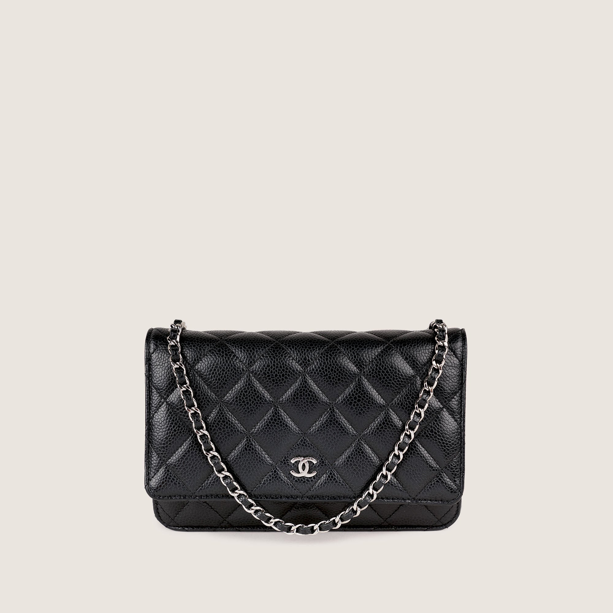 Wallet on Chain Black - CHANEL - Affordable Luxury