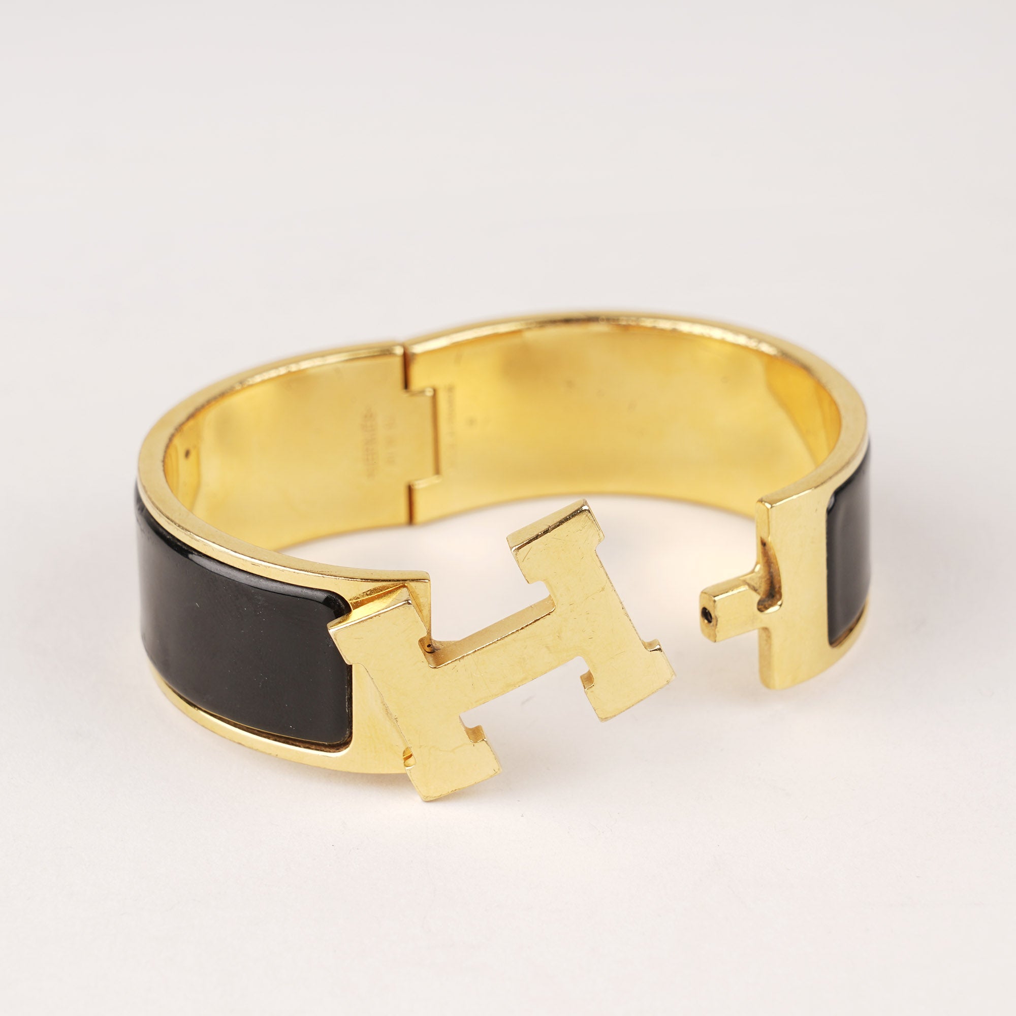 Wide Clic H Bracelet - HERMÈS - Affordable Luxury image