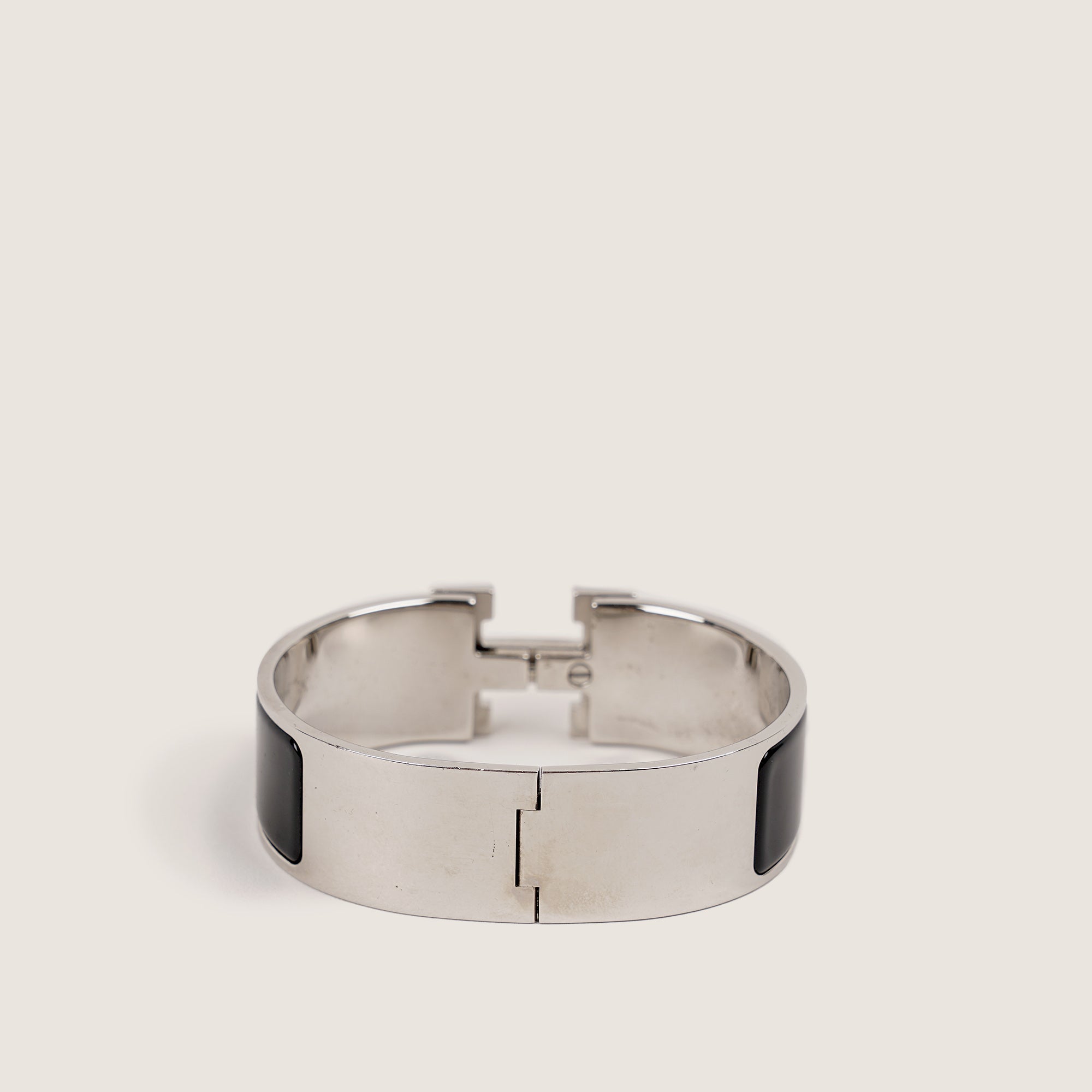 Wide Clic H Bracelet GM - HERMÈS - Affordable Luxury image