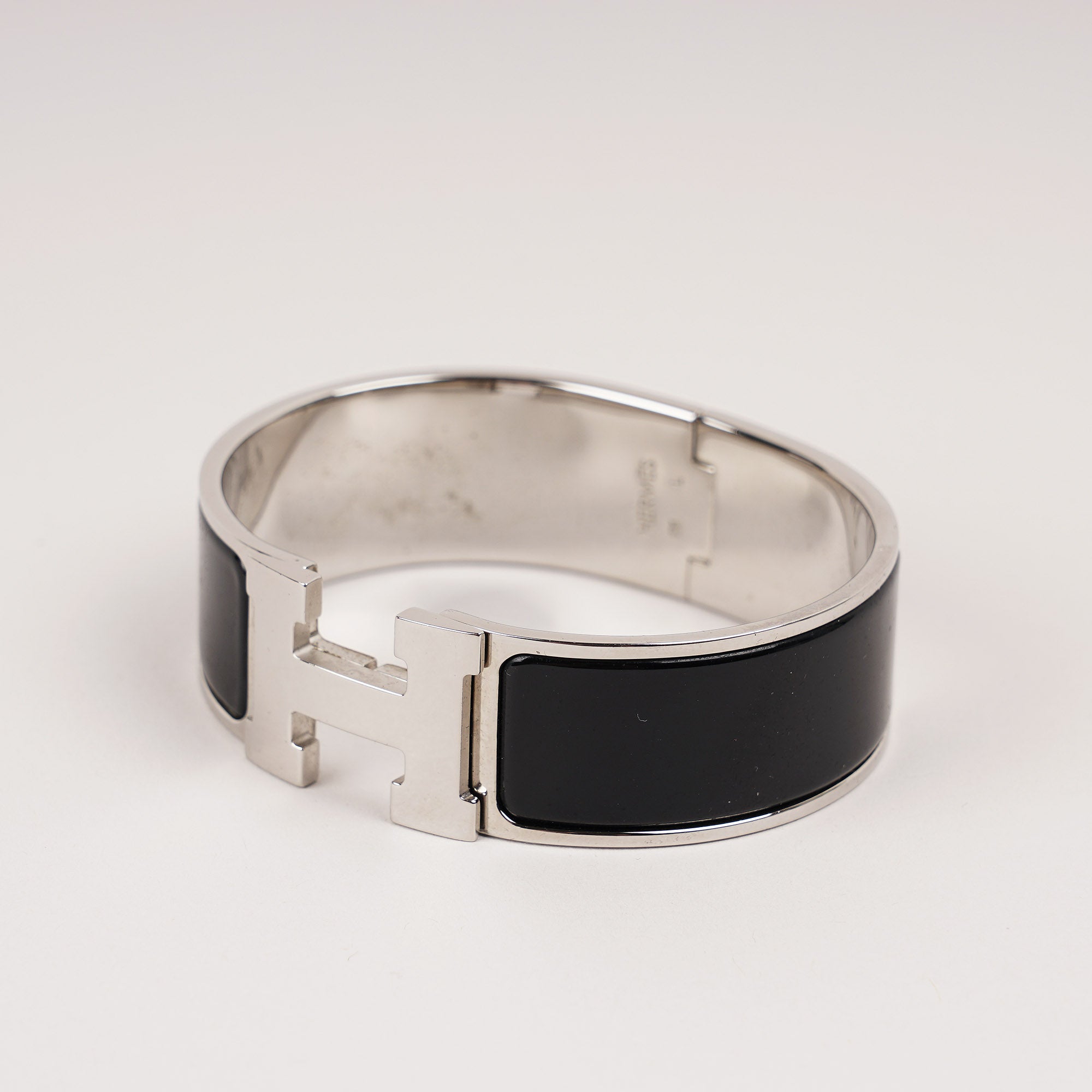 Wide Clic H Bracelet GM - HERMÈS - Affordable Luxury