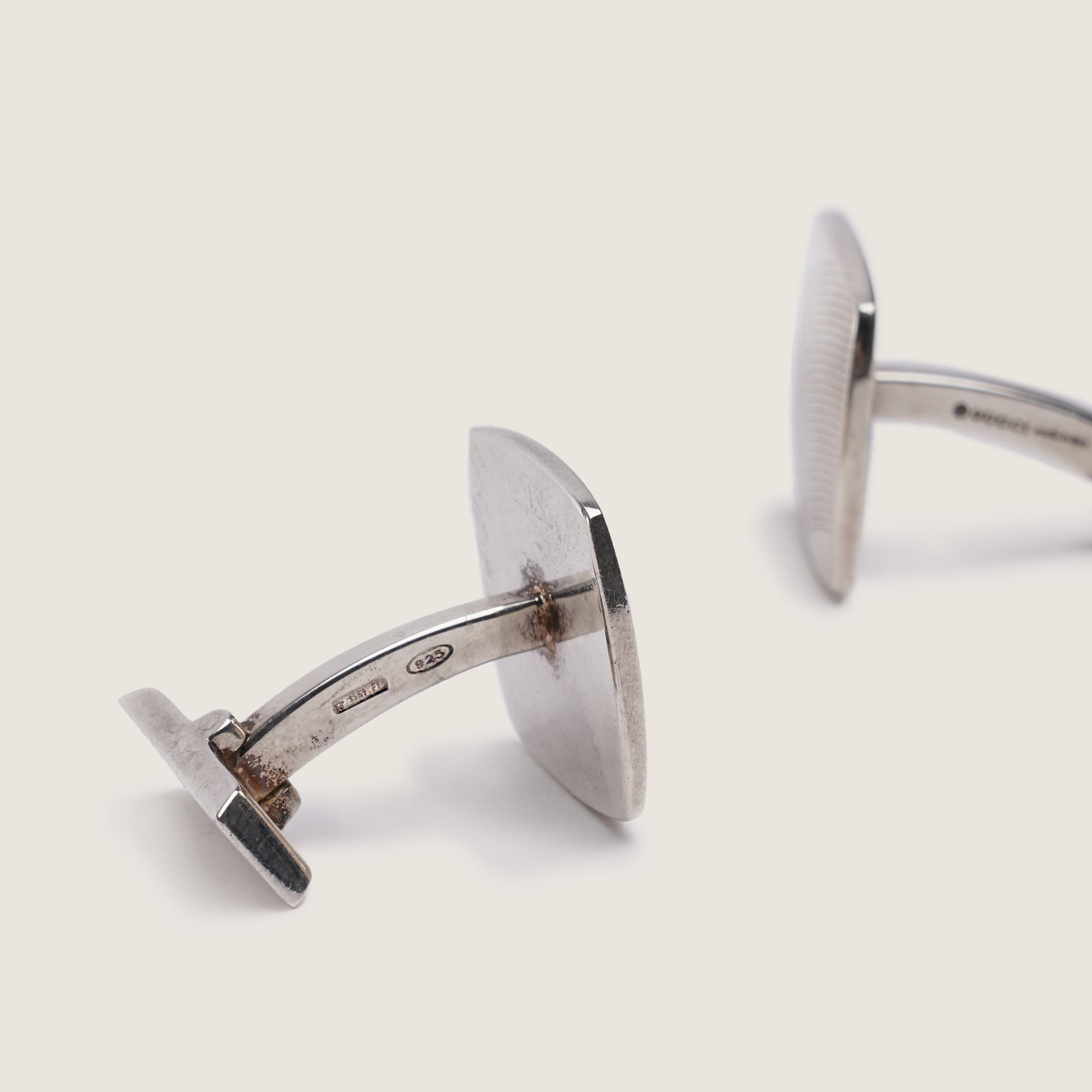 925 Silver Cufflinks - GUCCI - Affordable Luxury image