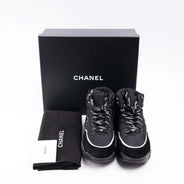 CC Sneakers, 39 - CHANEL - Affordable Luxury thumbnail image