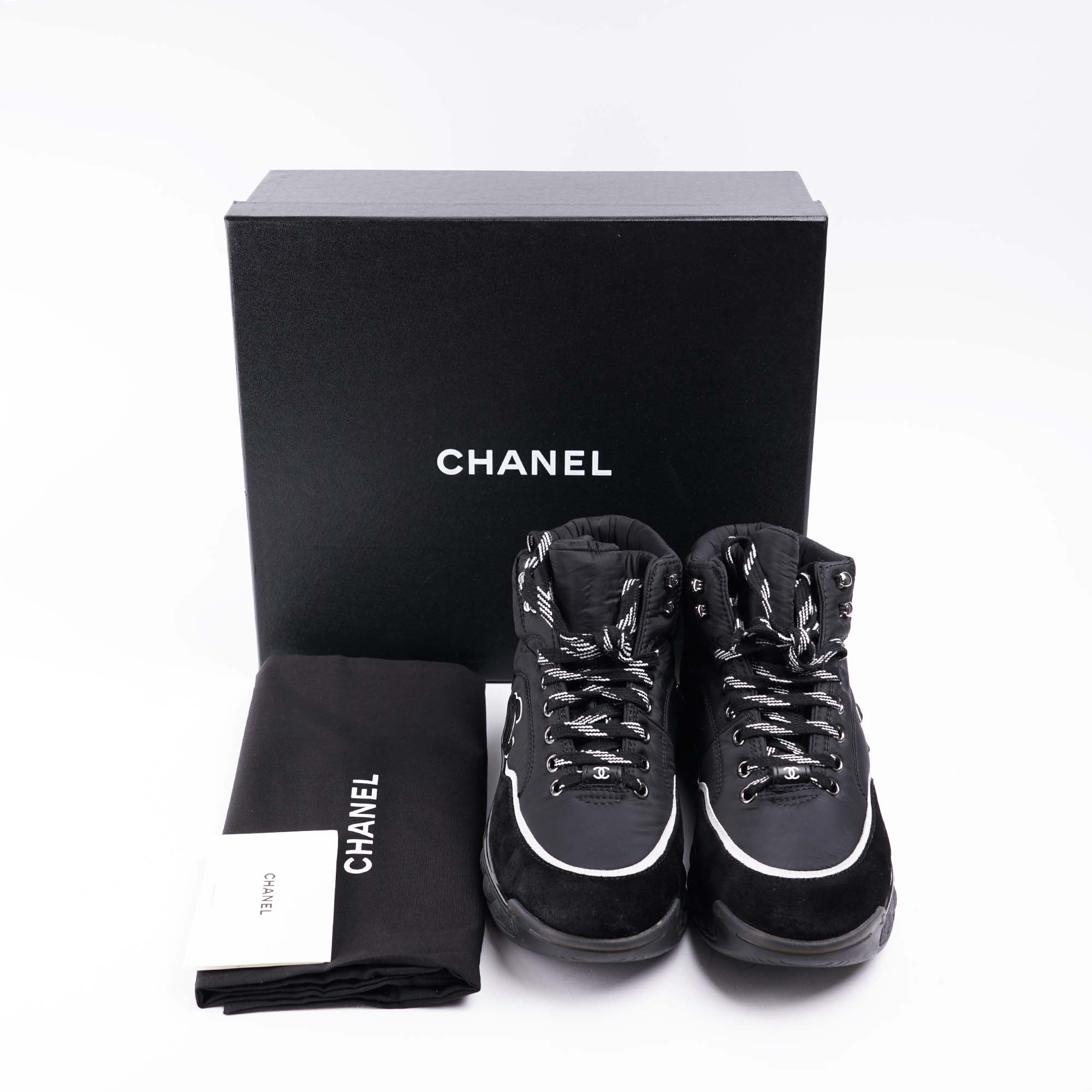CC Sneakers, 39 - CHANEL - Affordable Luxury image