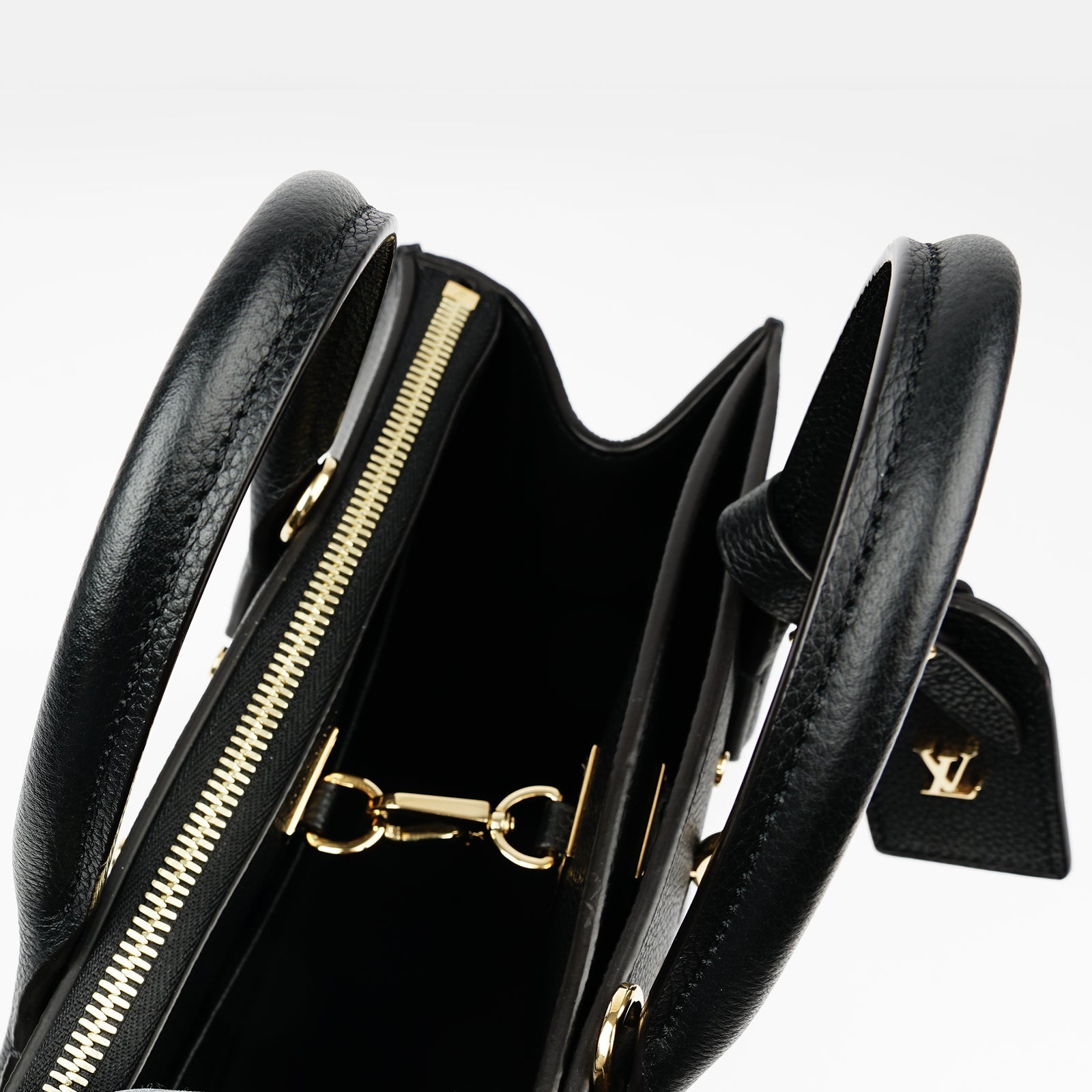 City Steamer PM Handbag - LOUIS VUITTON - Affordable Luxury image