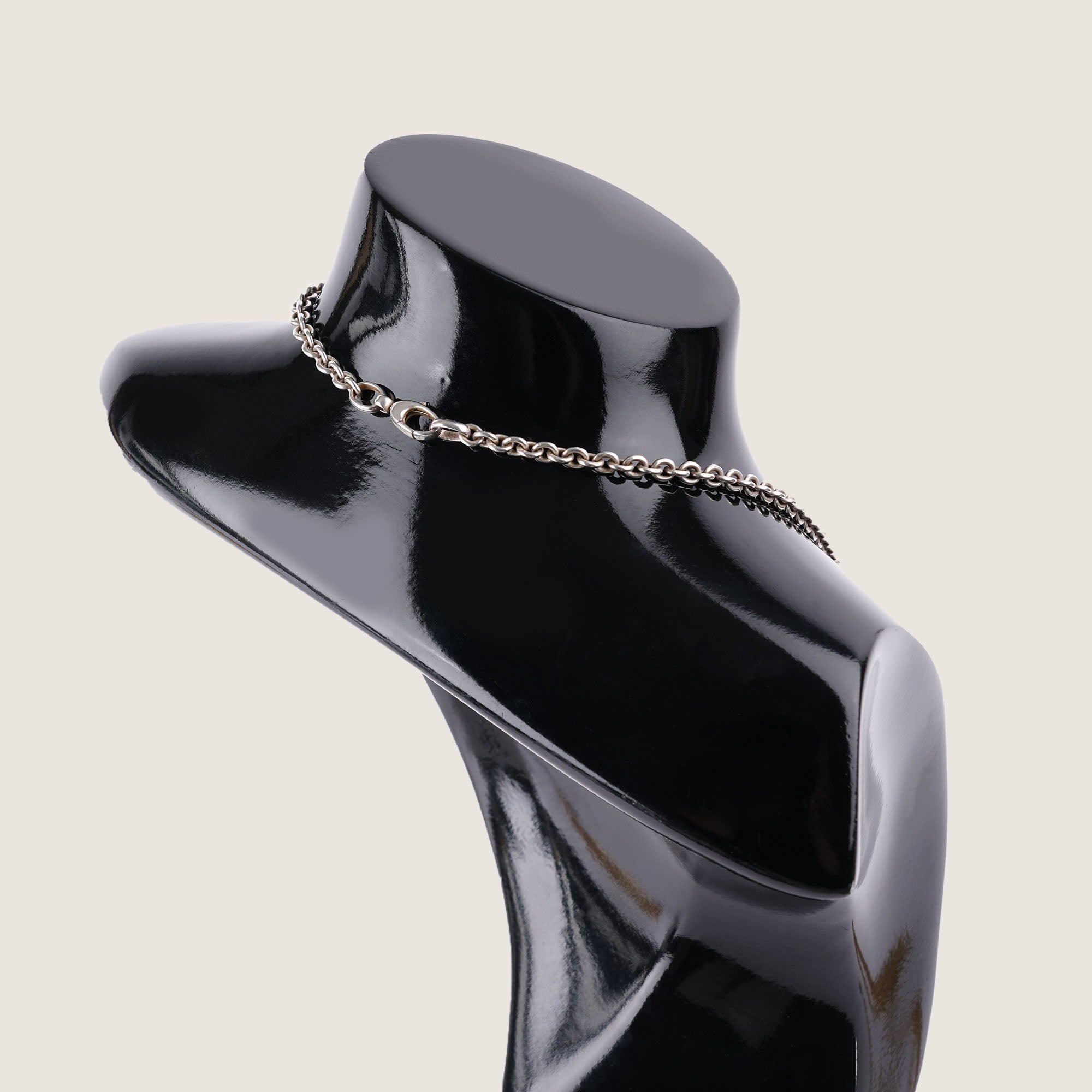 Interlocking GG Silver Necklace - GUCCI - Affordable Luxury image