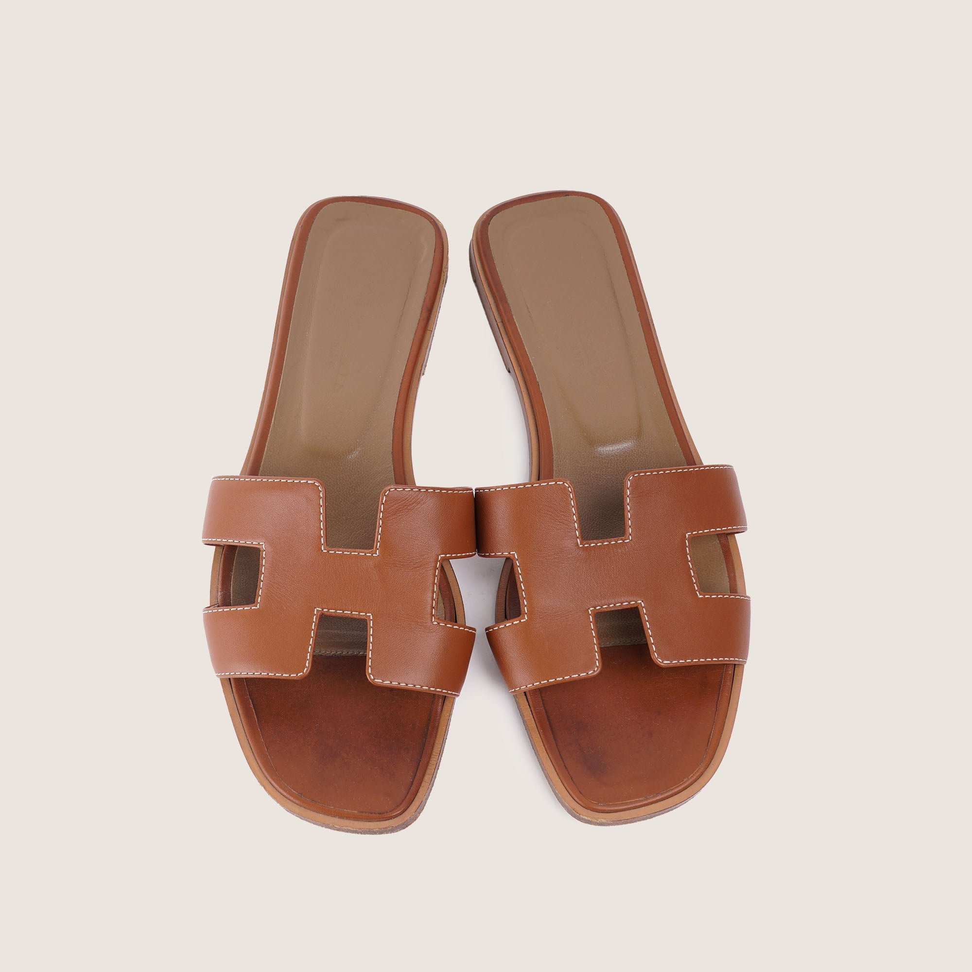 Oran Sandals 38 - HERMÈS - Affordable Luxury image