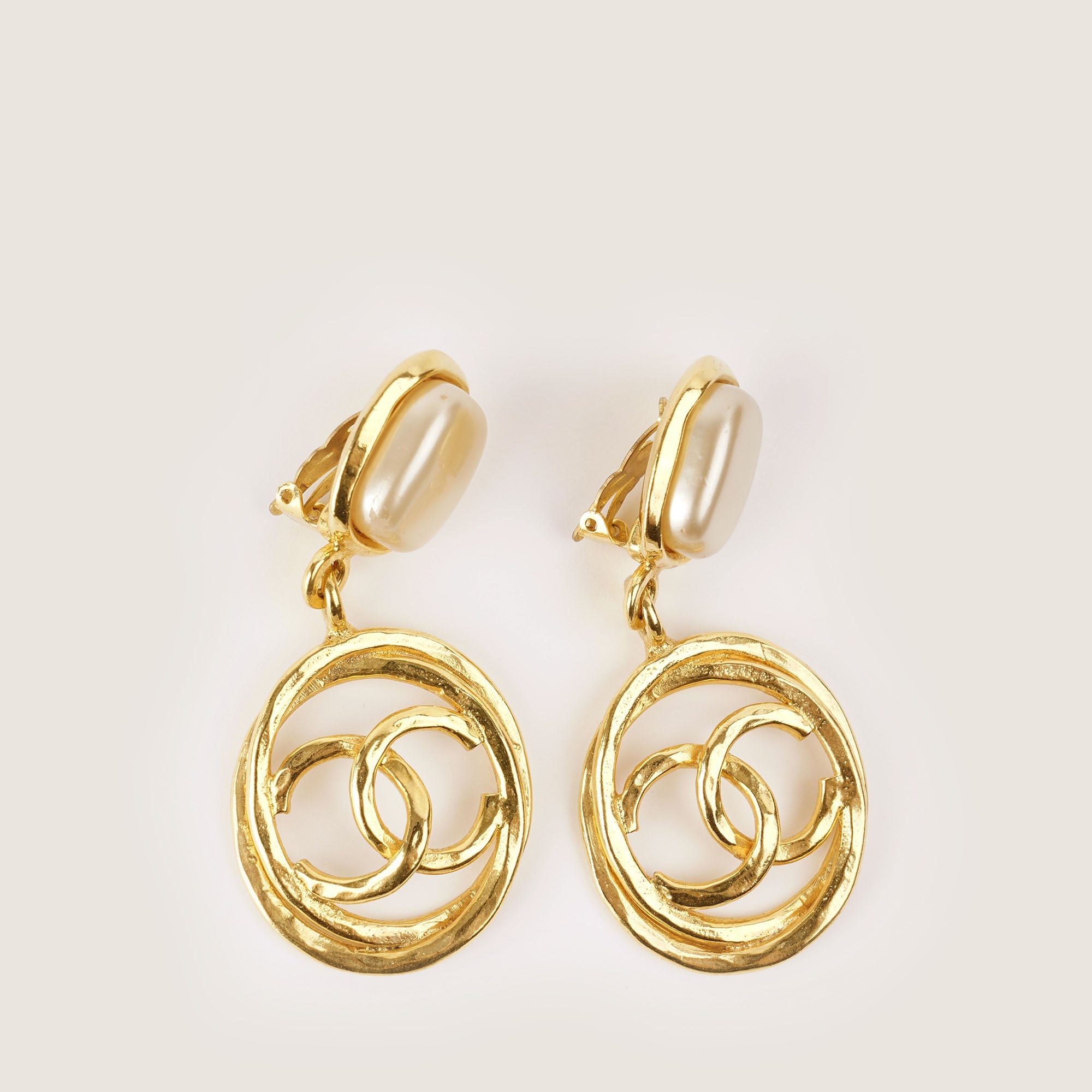 Vintage Oversized CC Earrings - CHANEL - Affordable Luxury