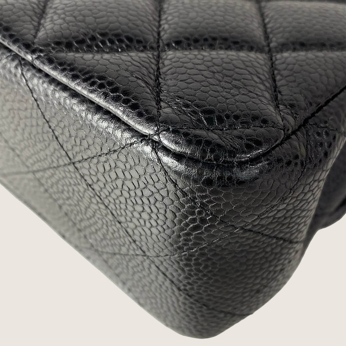 Classic Medium Double Flap Bag image