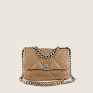 19 Medium/Large Flap - CHANEL - Affordable Luxury thumbnail image