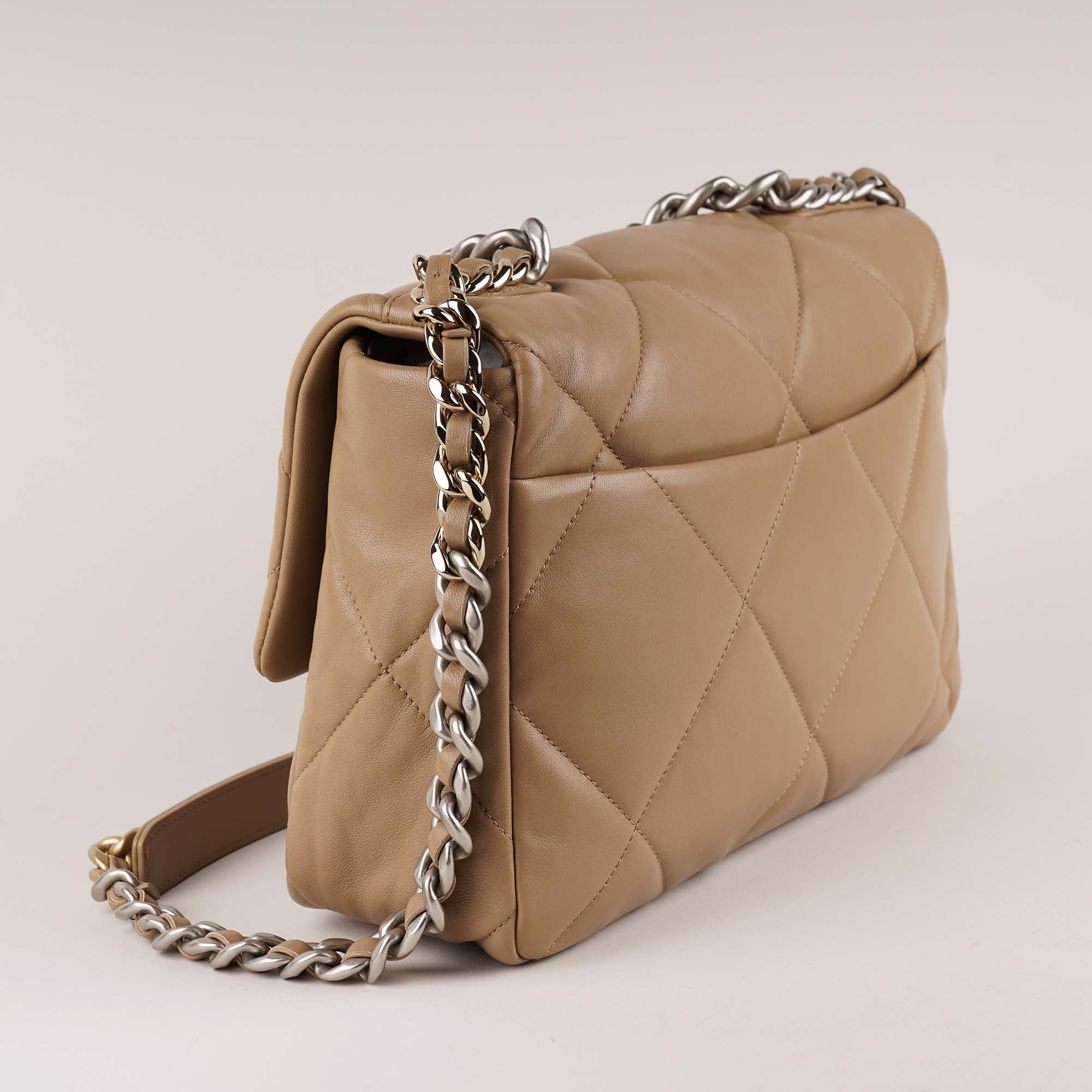 CHANEL ハンドバッグ ブラウン キルティング Chanel Nylon Travel