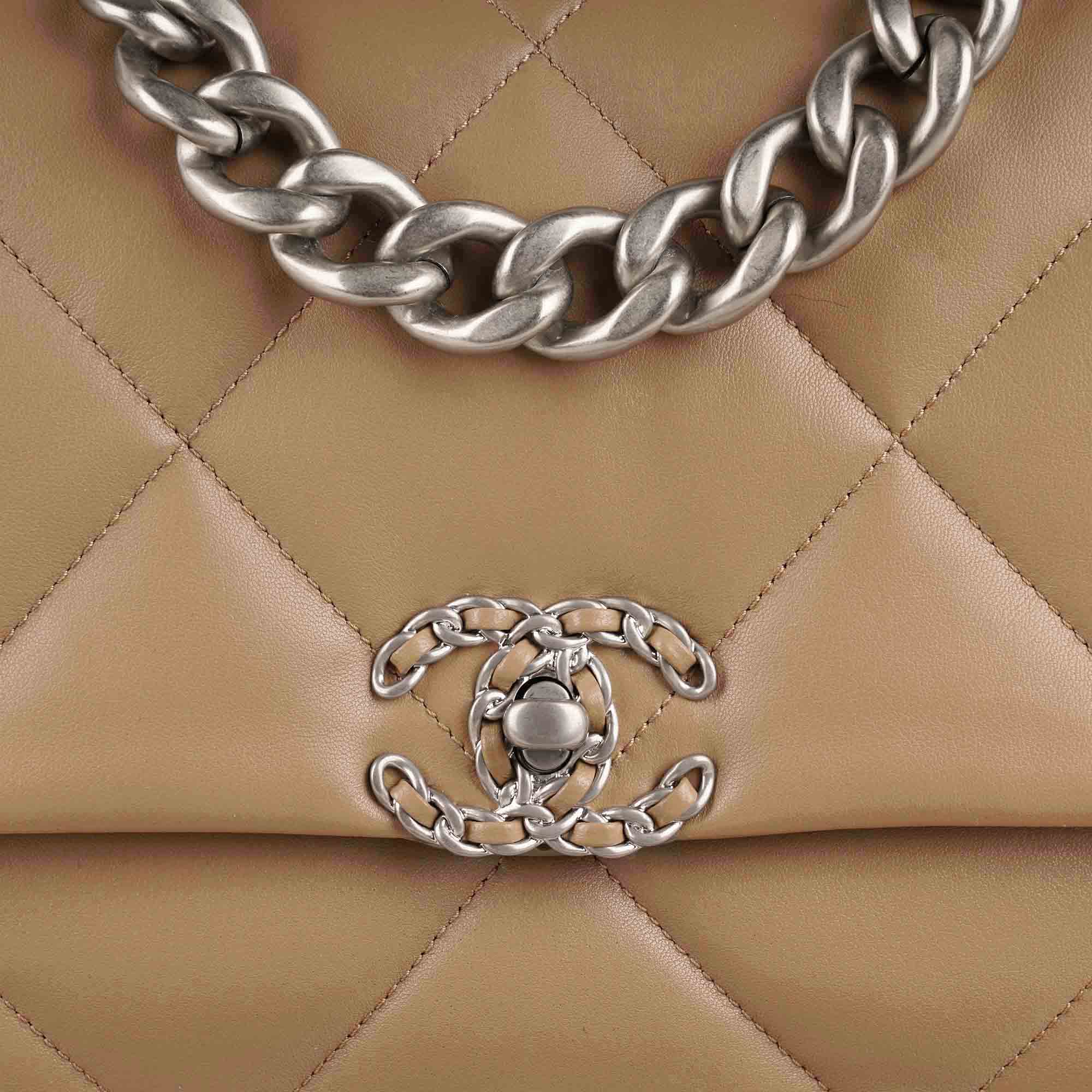 19 Medium/Large Flap - CHANEL - Affordable Luxury image