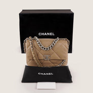 19 Medium/Large Flap - CHANEL - Affordable Luxury thumbnail image